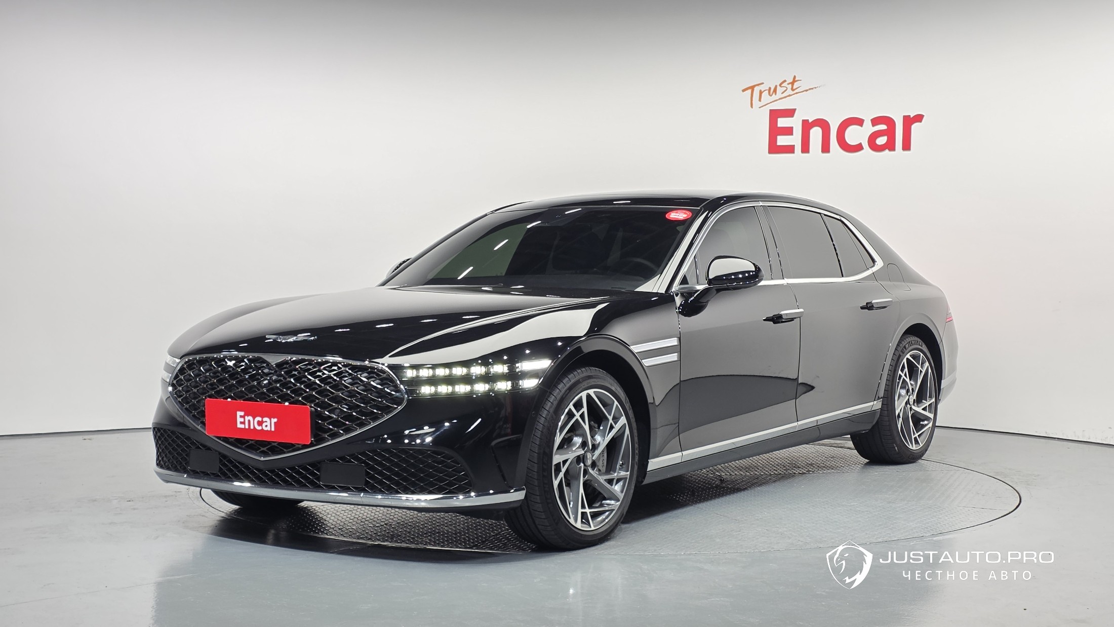 Автомобиль Genesis G90