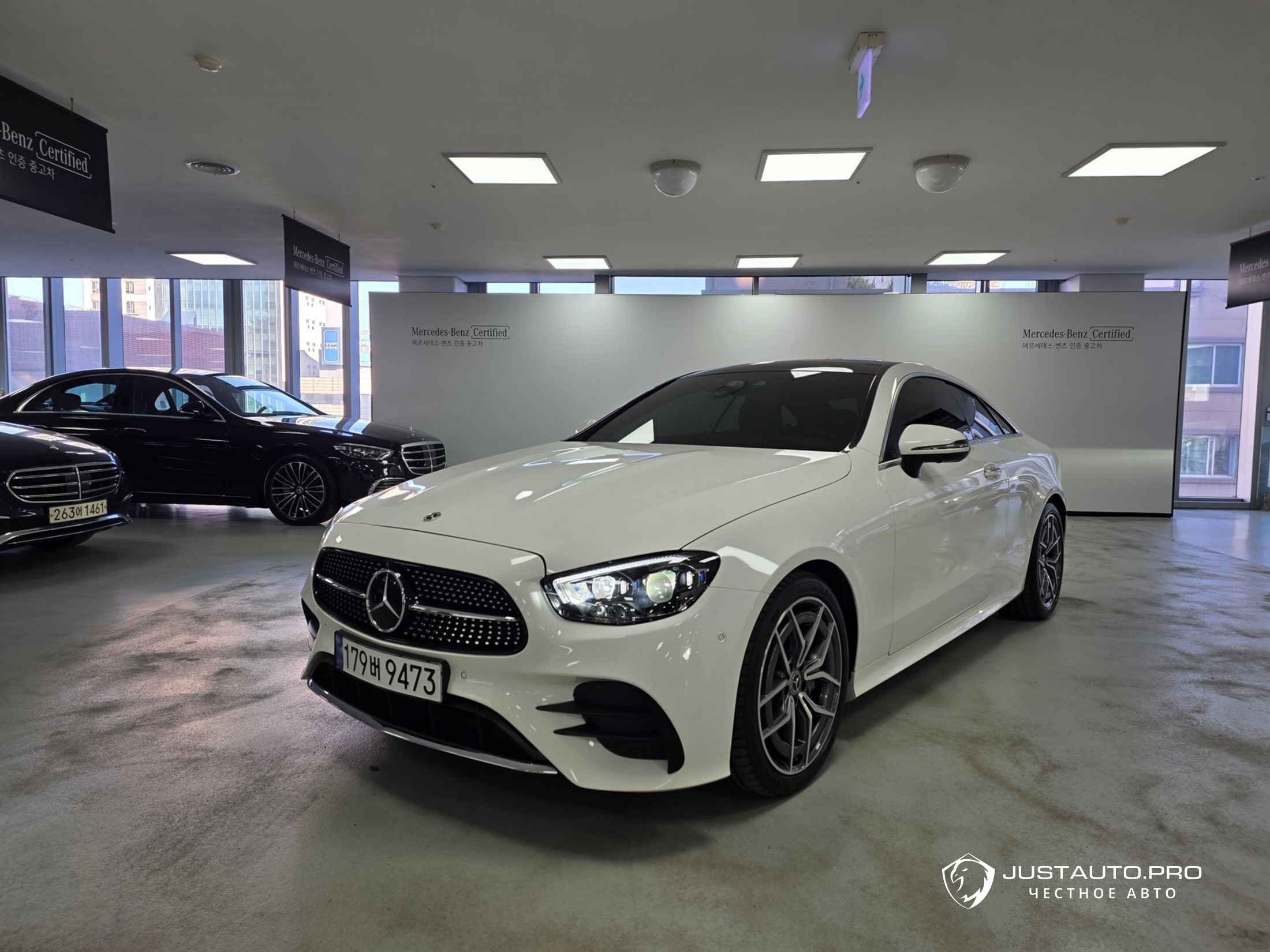 Автомобиль Mercedes-Benz E-Class