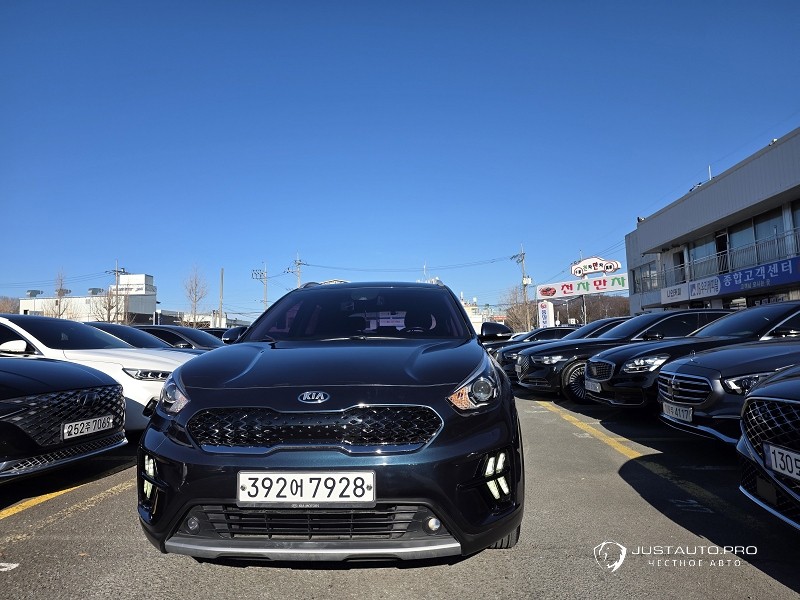 Автомобиль Kia Niro