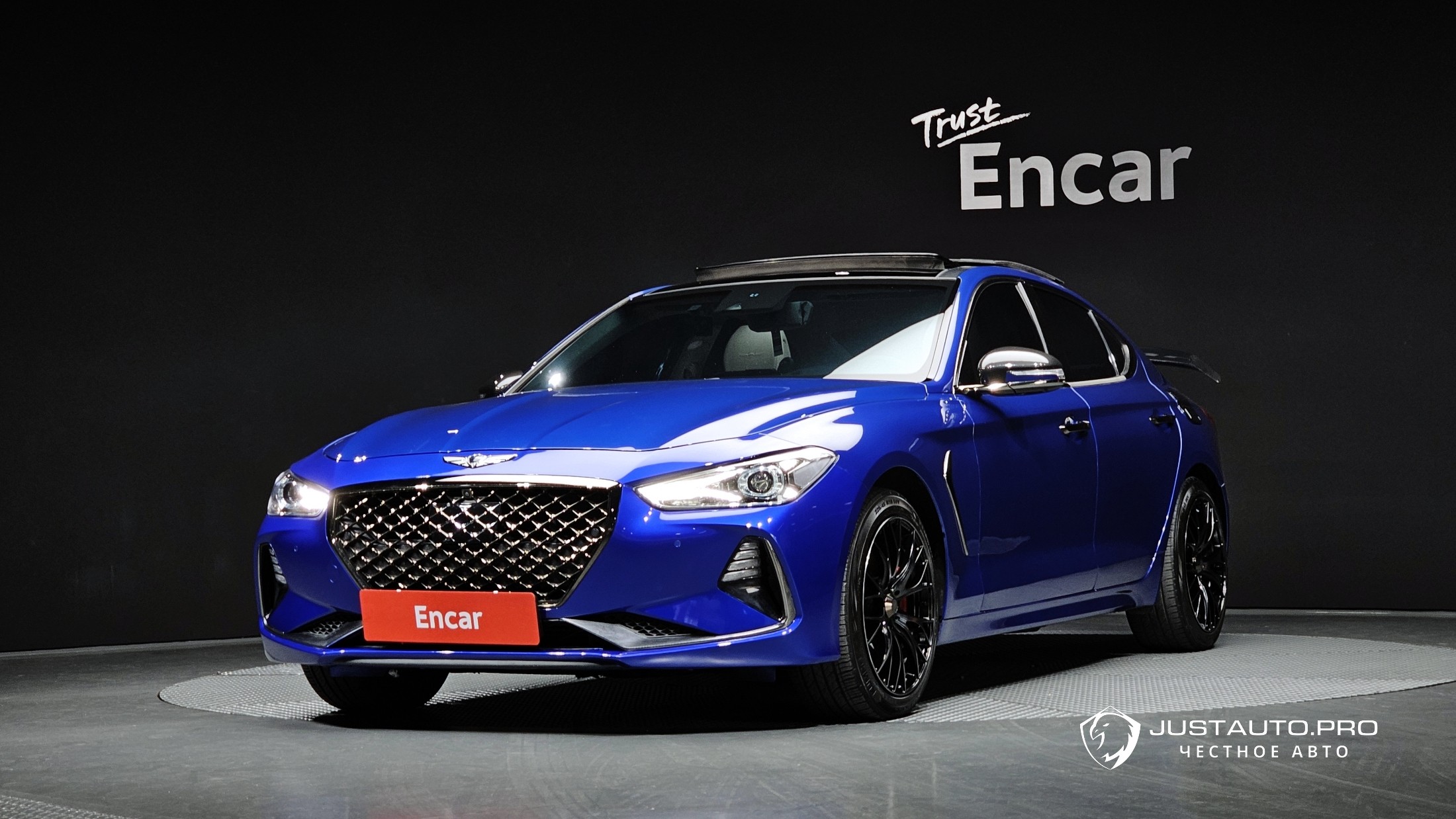 Автомобиль Genesis G70