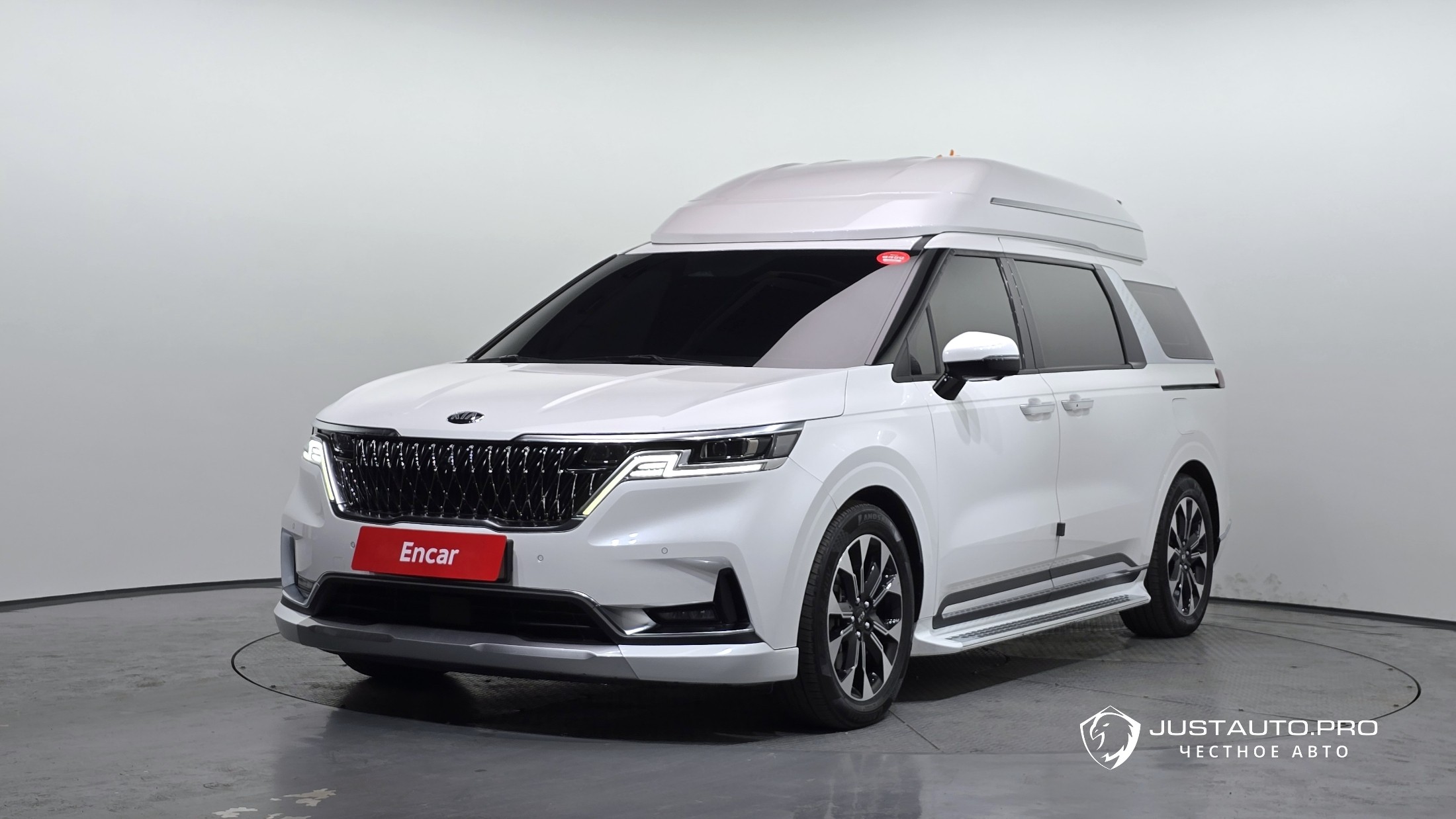 Автомобиль Kia Canival