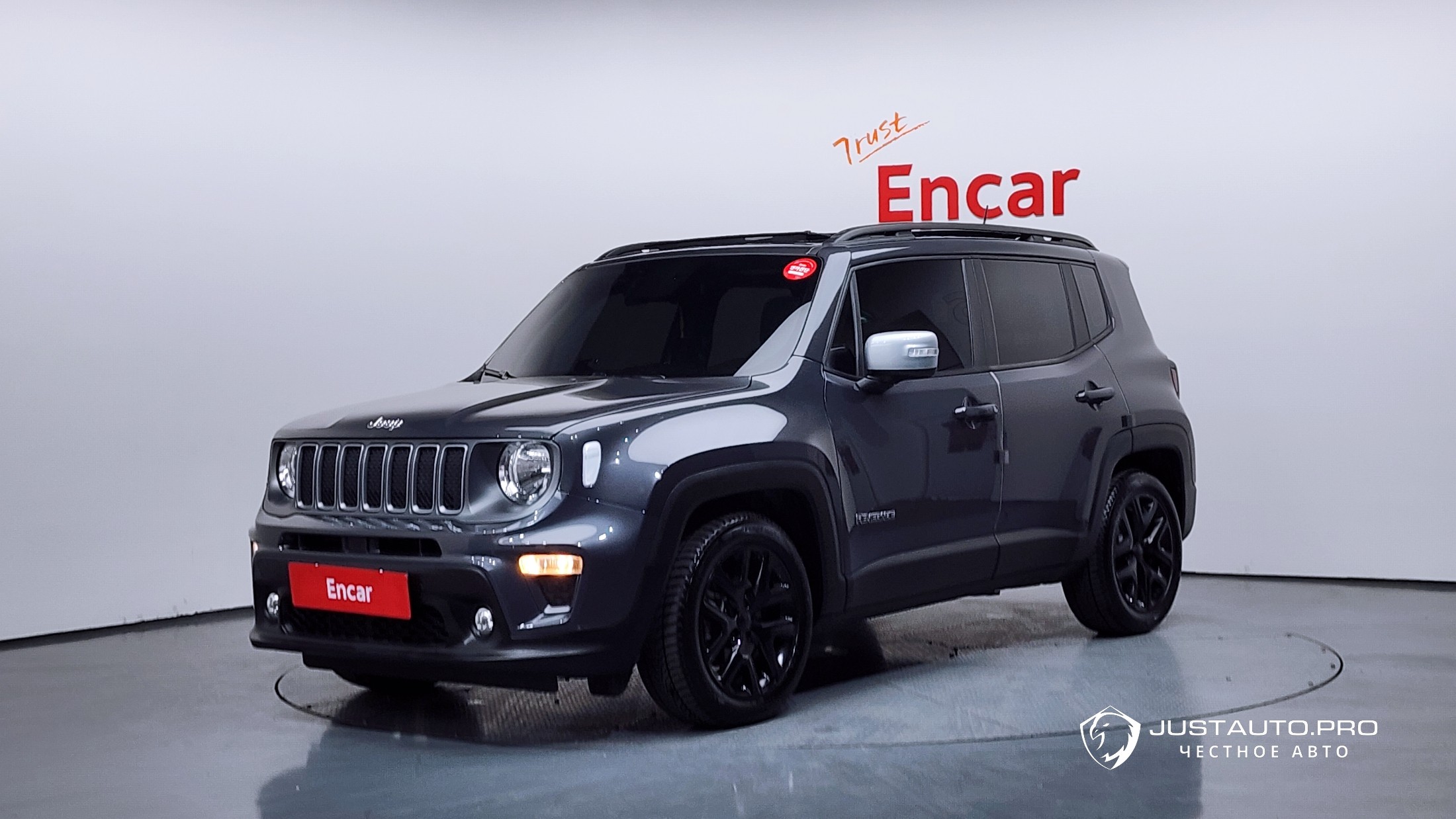 Автомобиль Jeep Renegade