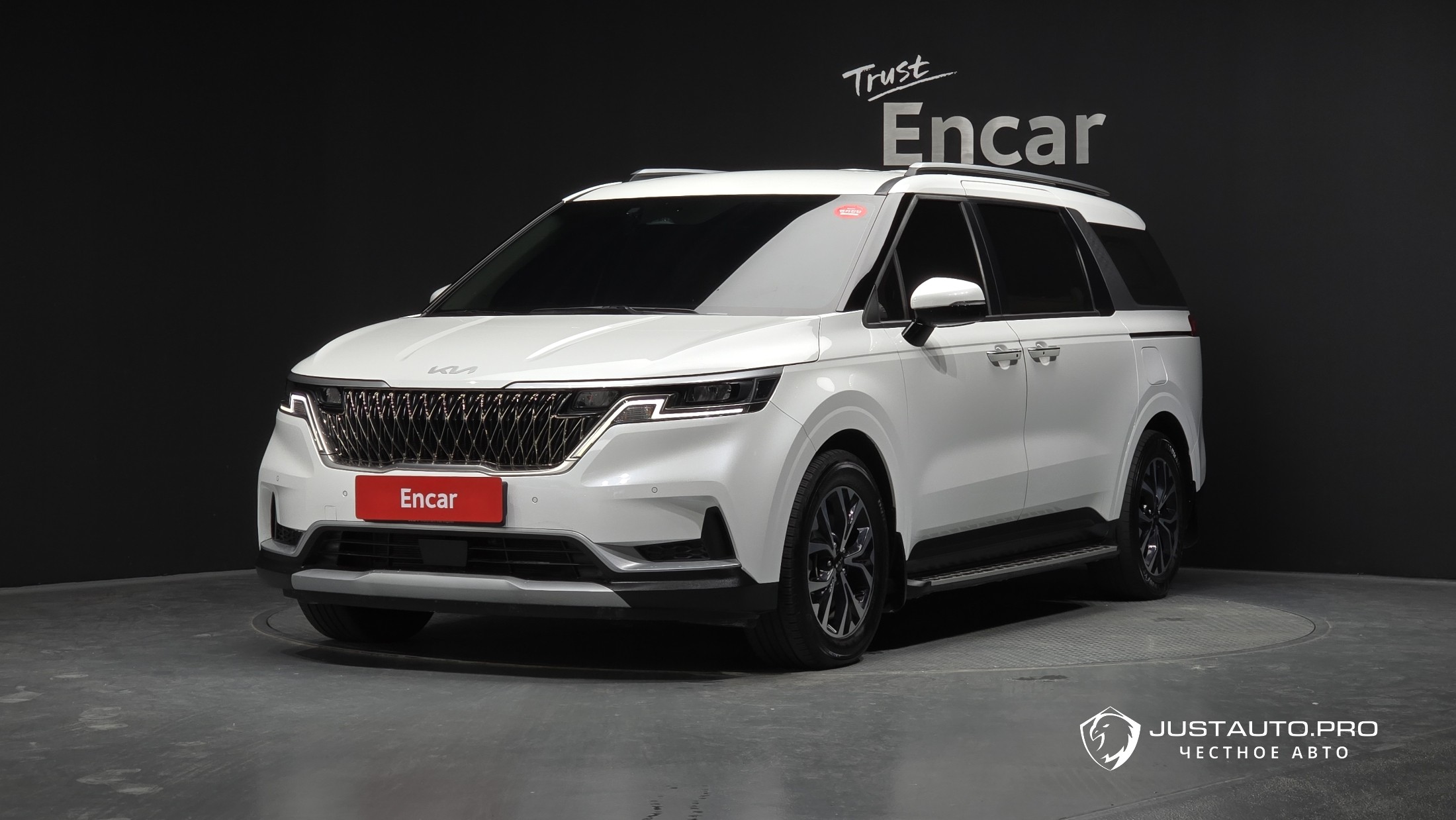 Автомобиль Kia Canival