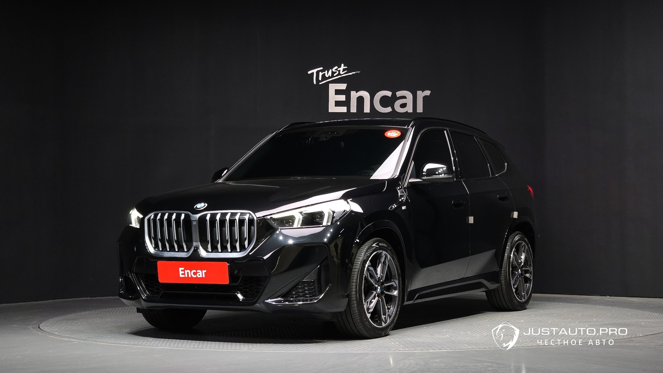 Автомобиль BMW X1