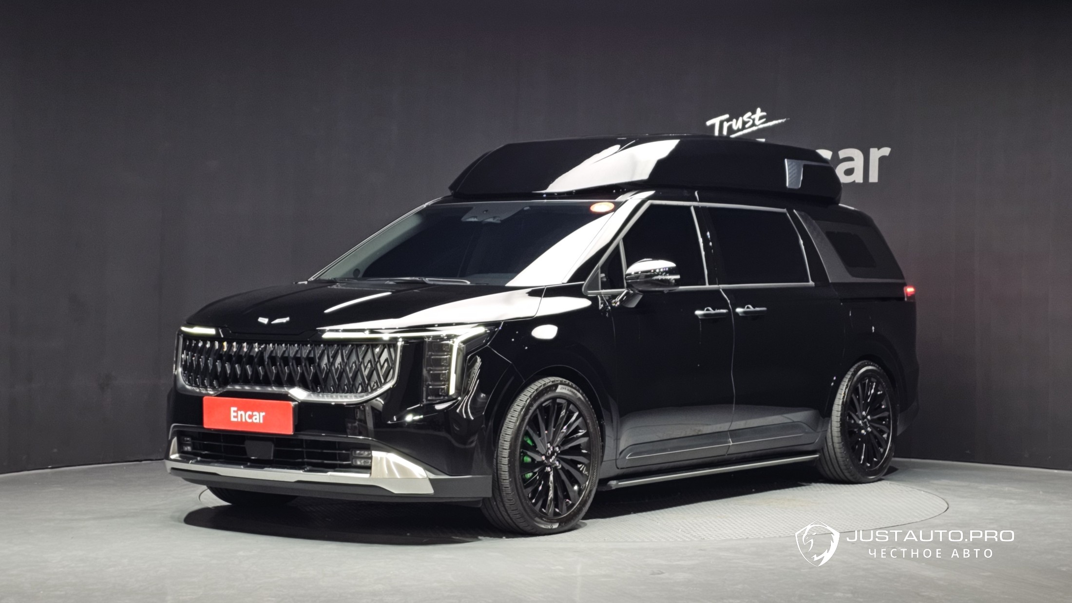 Автомобиль Kia Canival