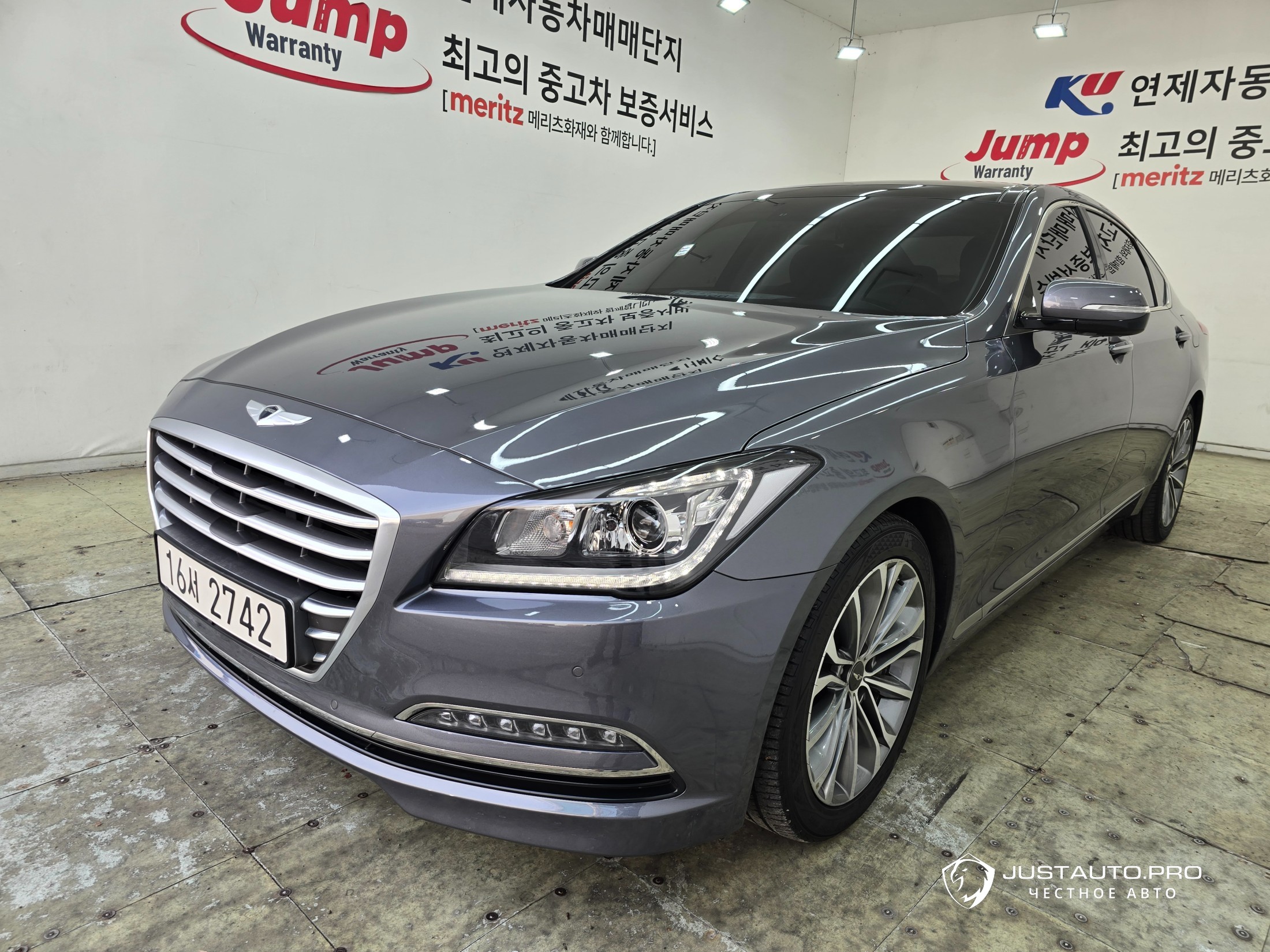 Автомобиль Hyundai Genesis