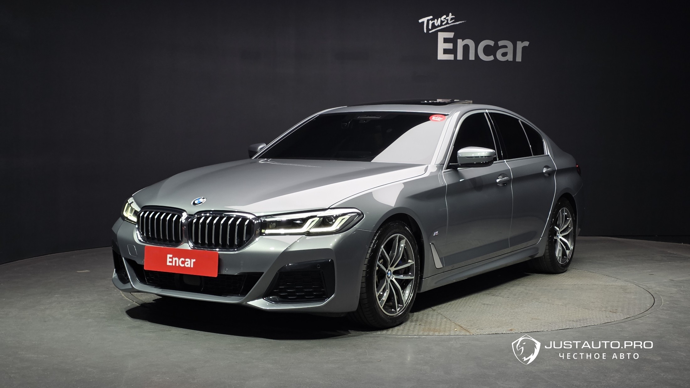 Автомобиль BMW 5-Series