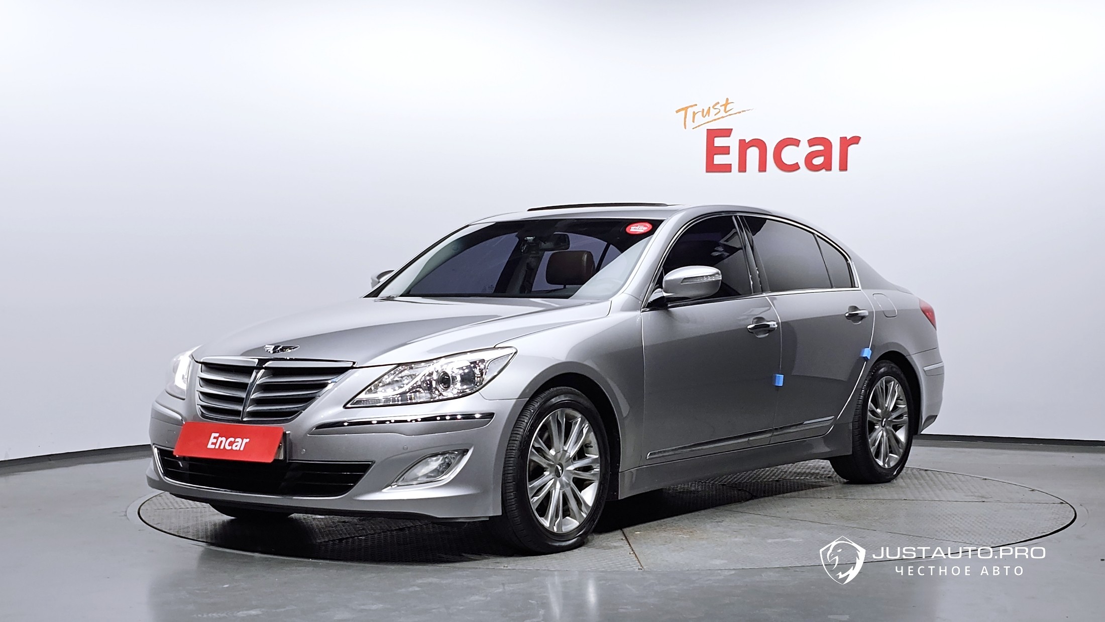 Автомобиль Hyundai Genesis