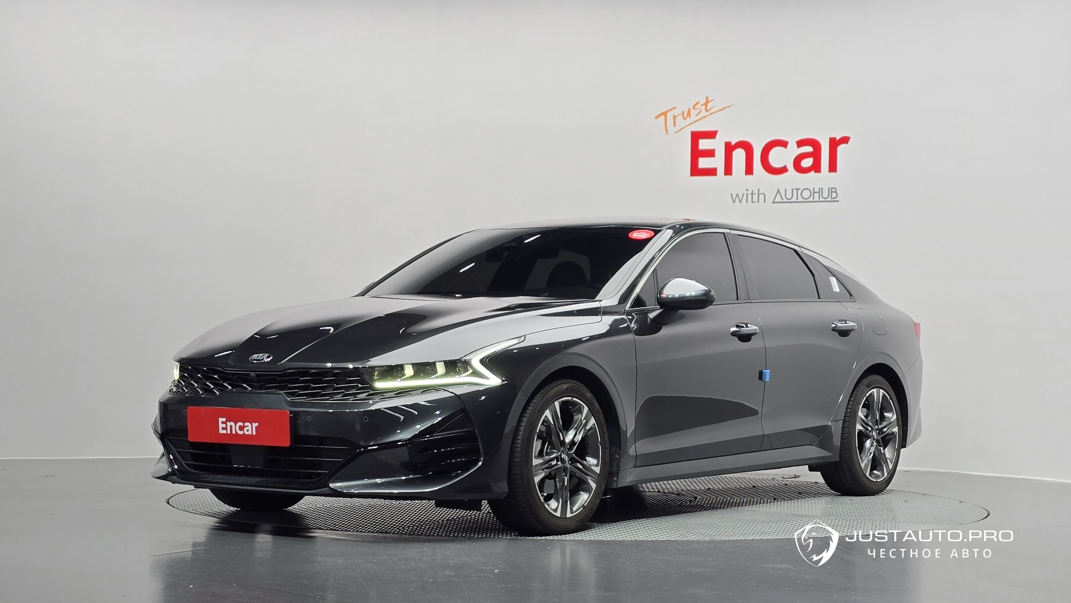 Автомобиль Kia K5