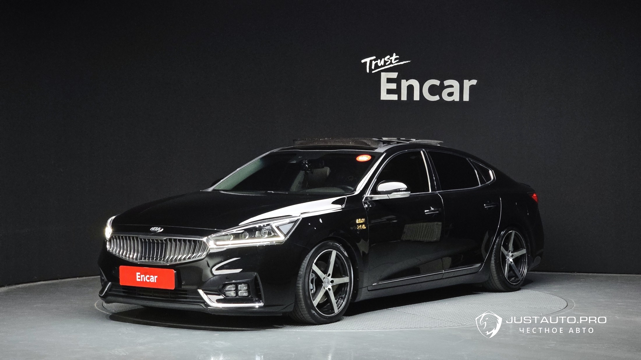 Автомобиль Kia K7