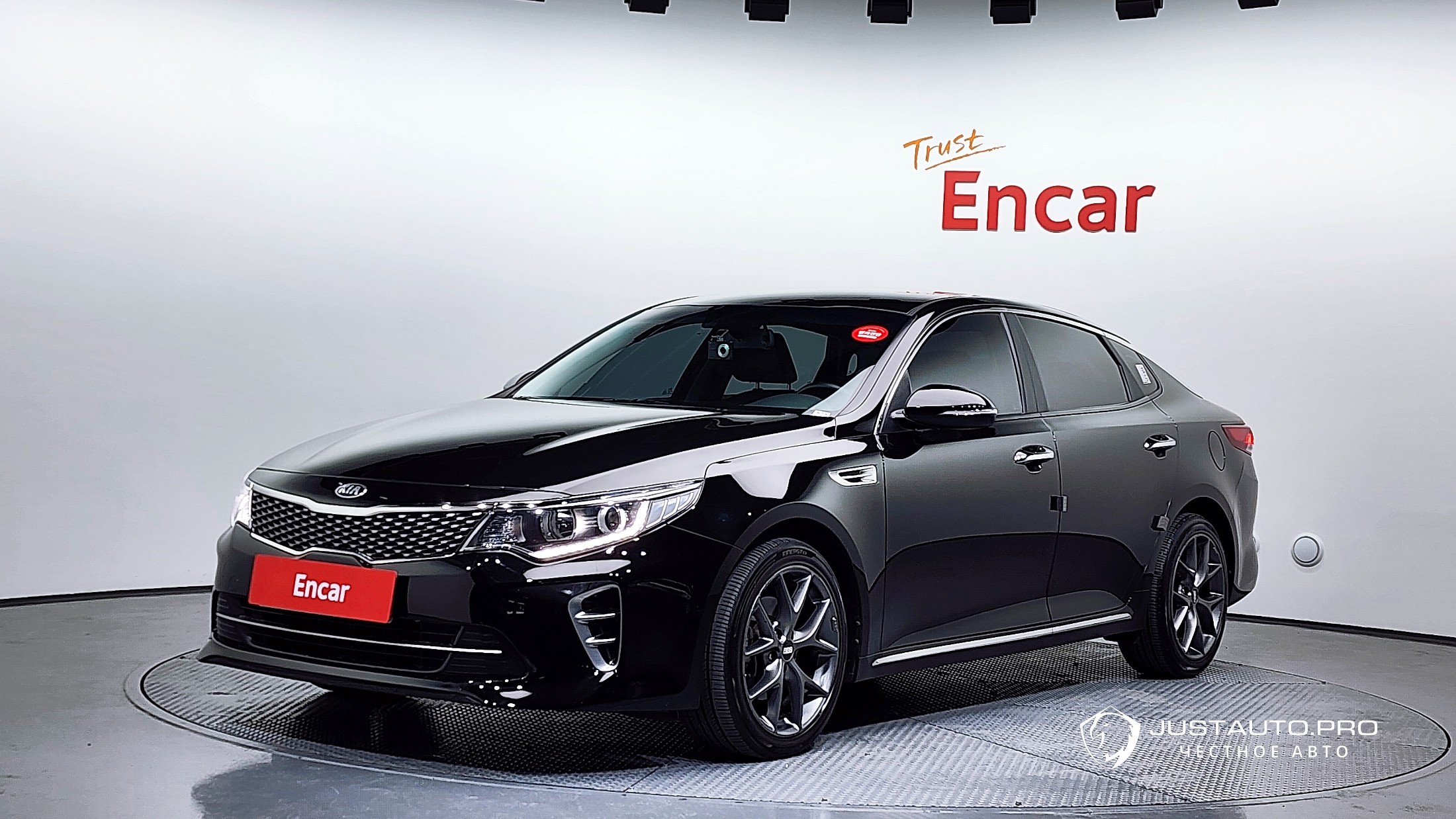 Автомобиль Kia K5