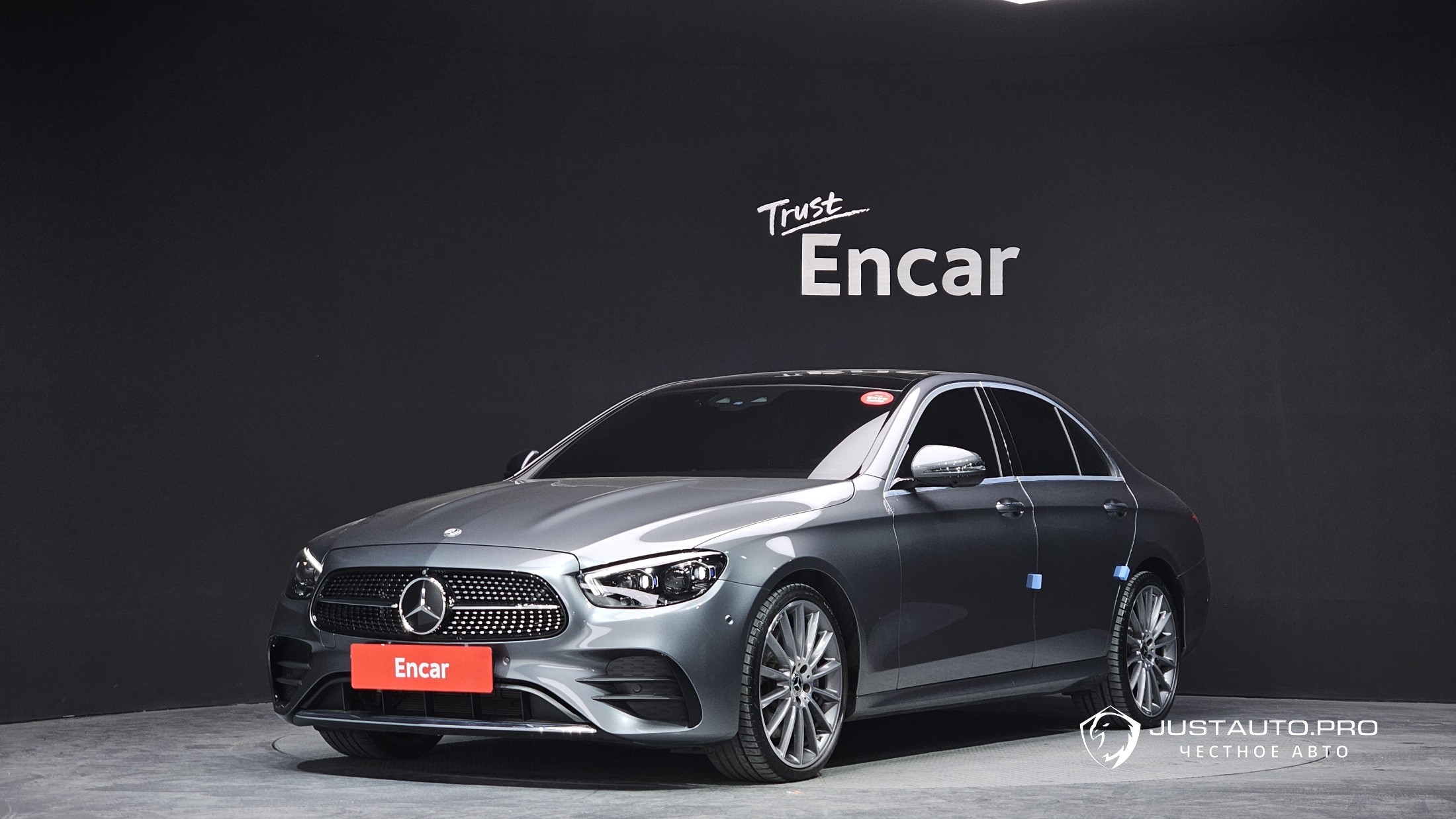 Автомобиль Mercedes-Benz E-Class