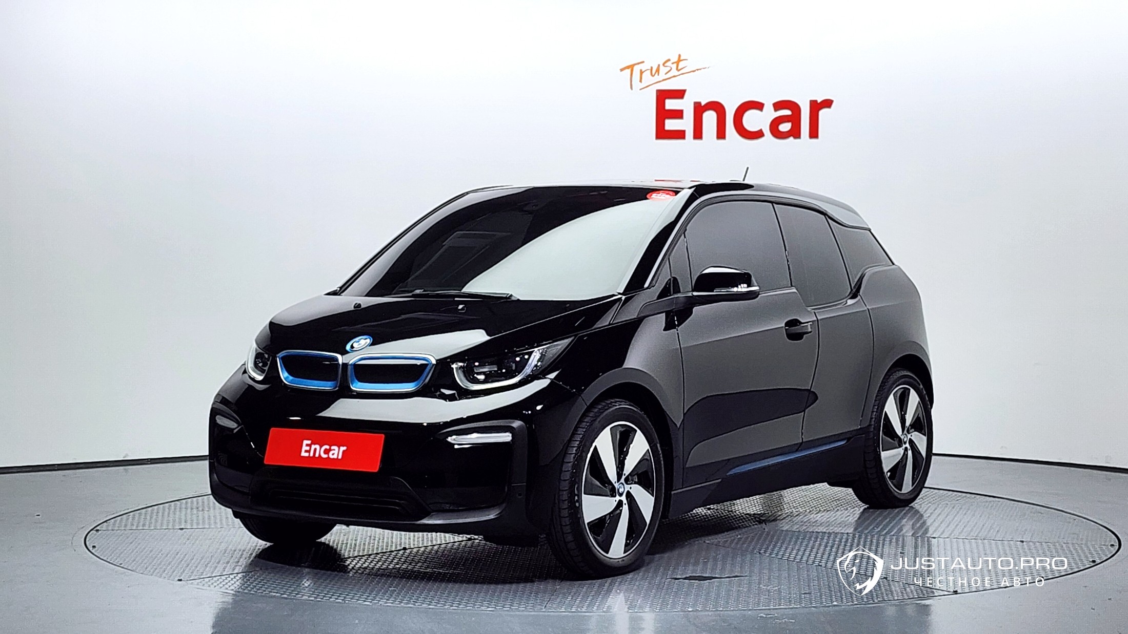 Автомобиль BMW i3