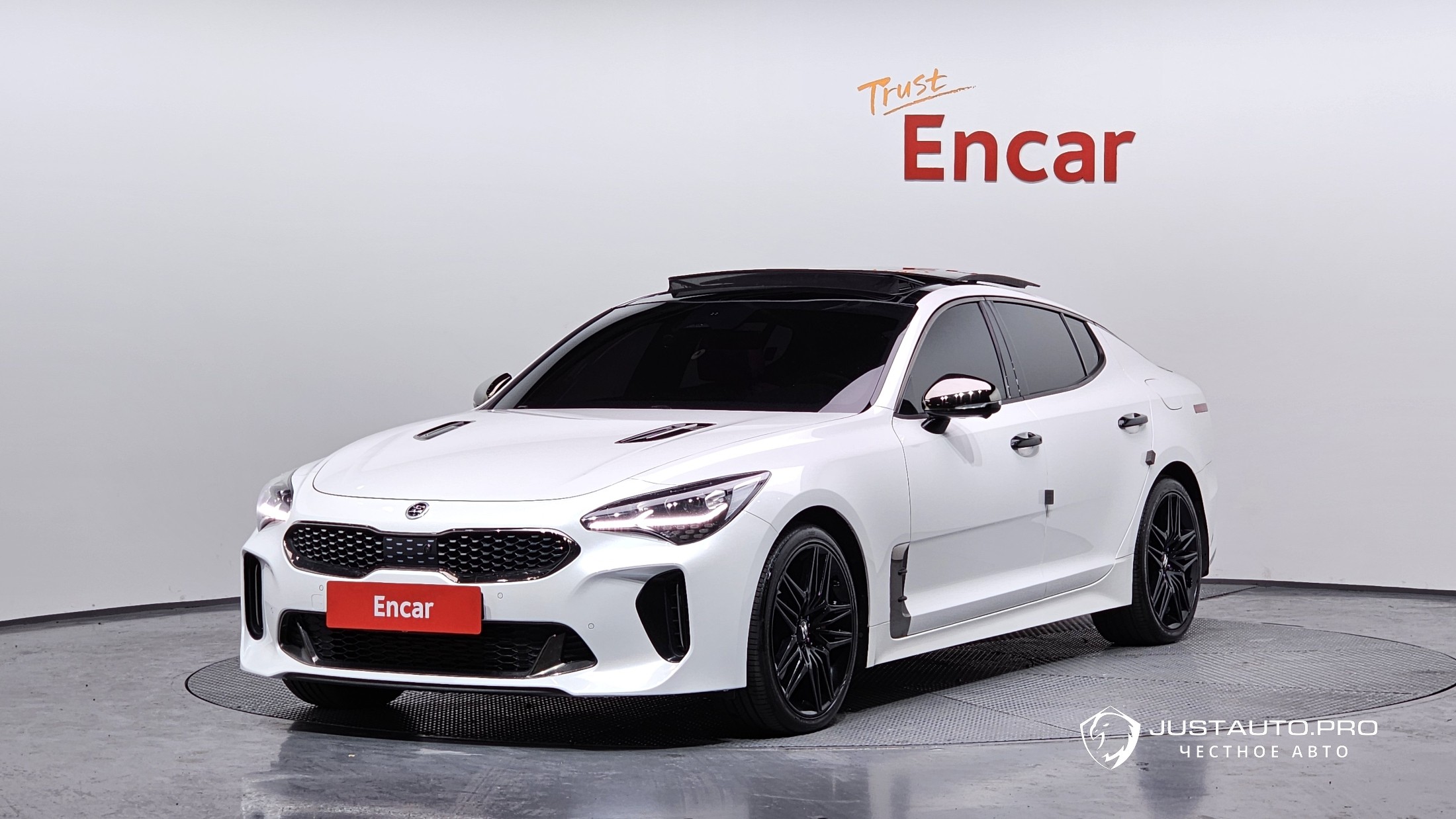 Автомобиль Kia Stinger