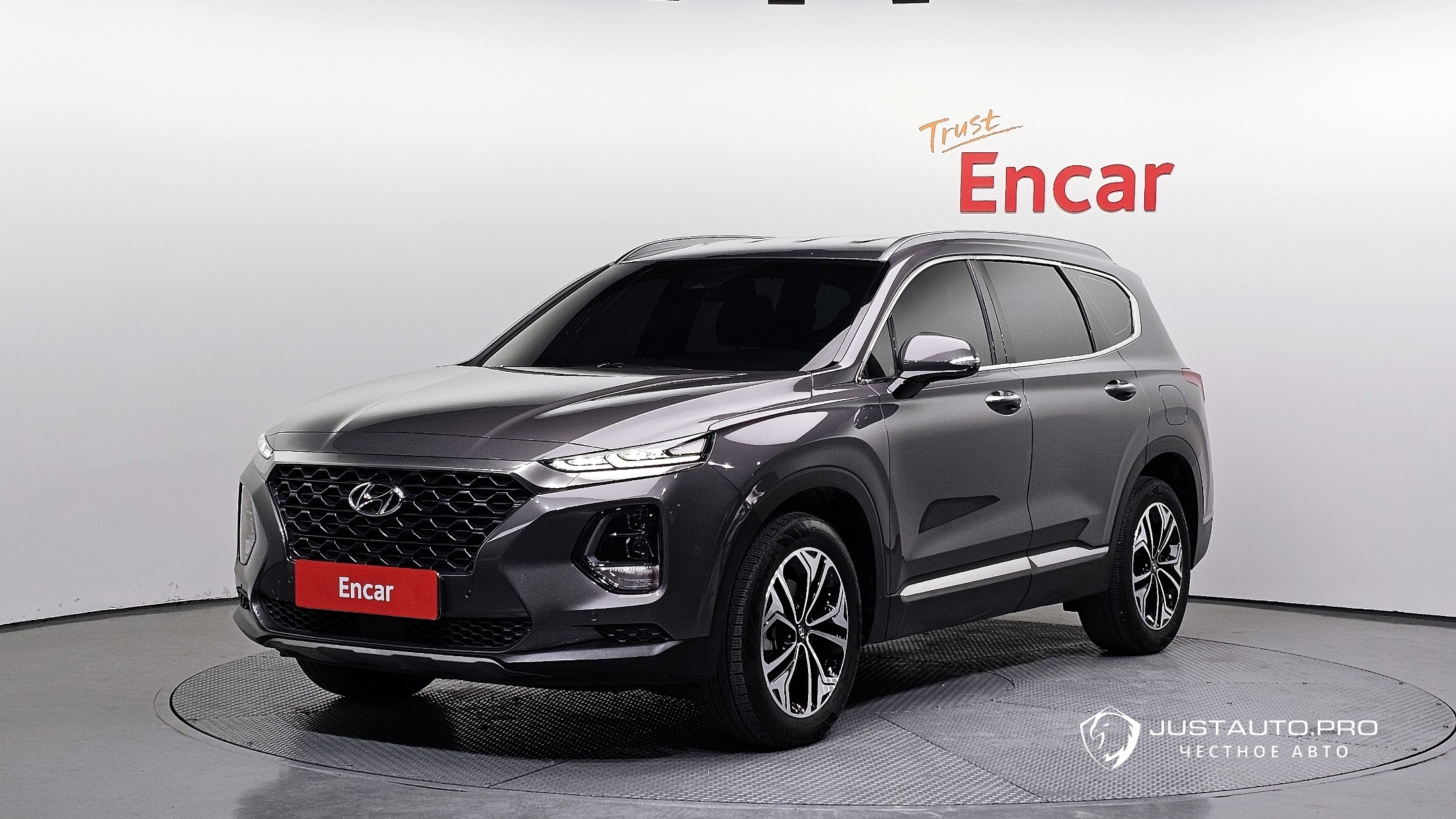 Автомобиль Hyundai Santafe