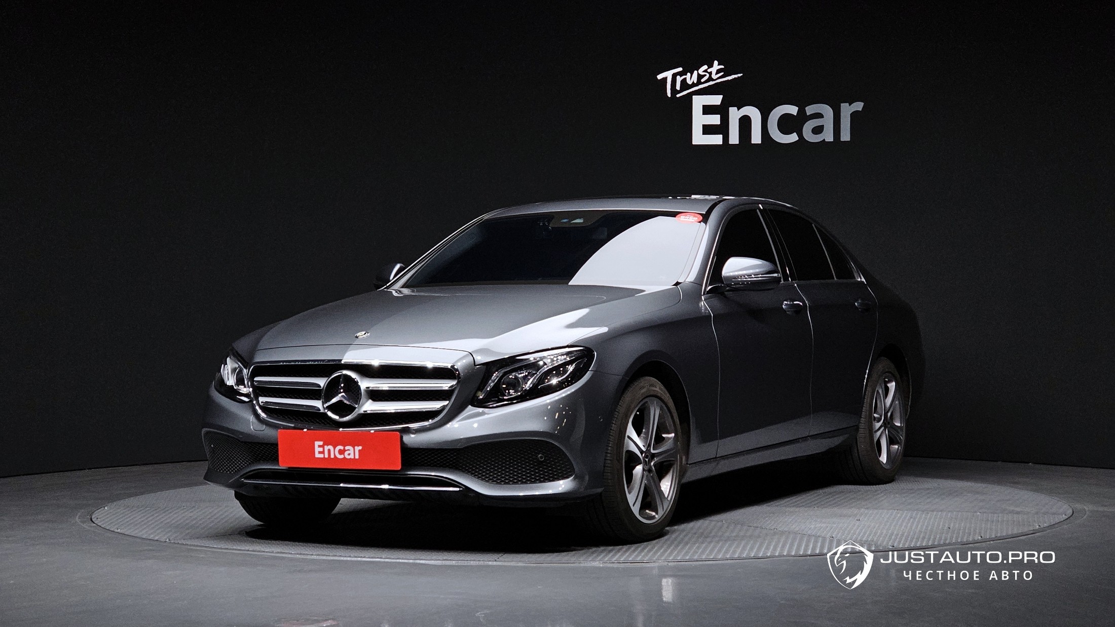 Автомобиль Mercedes-Benz E-Class