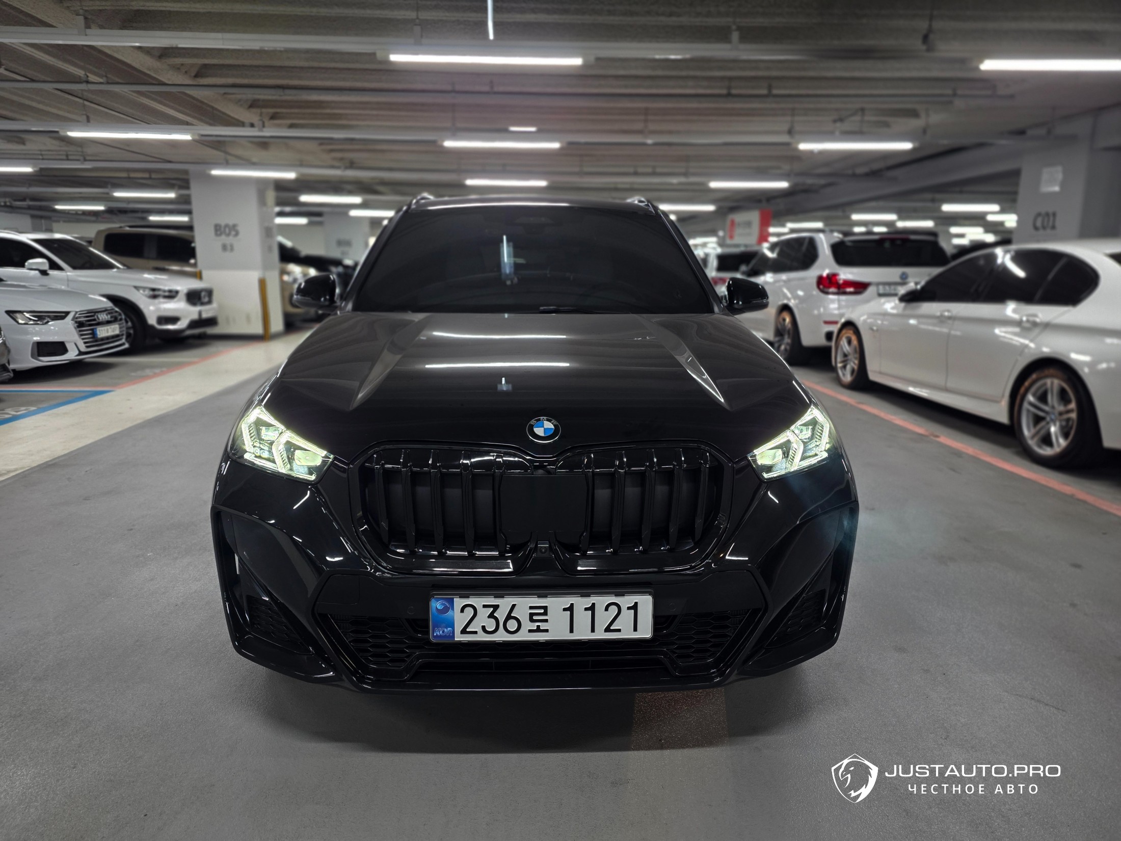 Автомобиль BMW X1