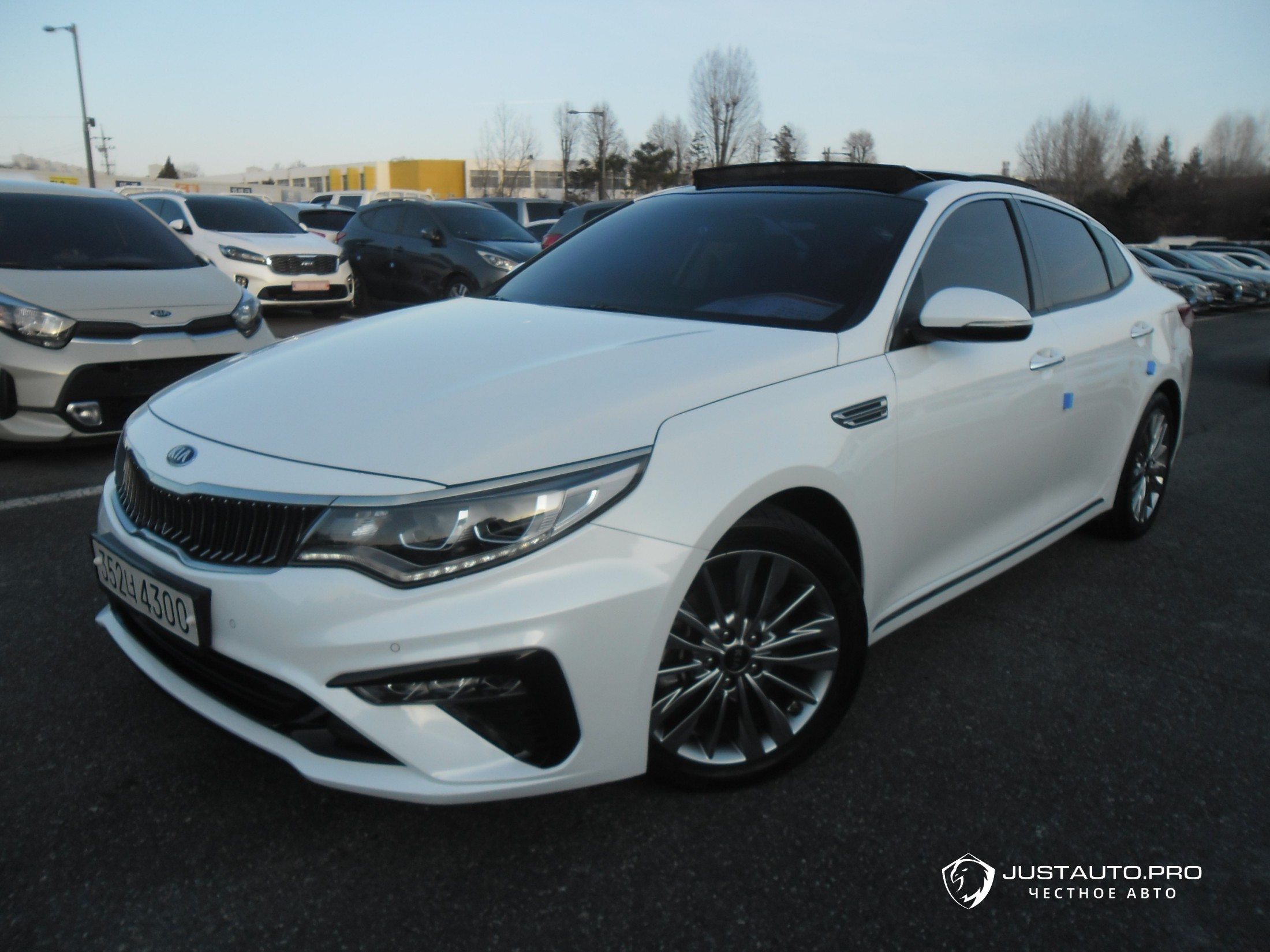 Автомобиль Kia K5