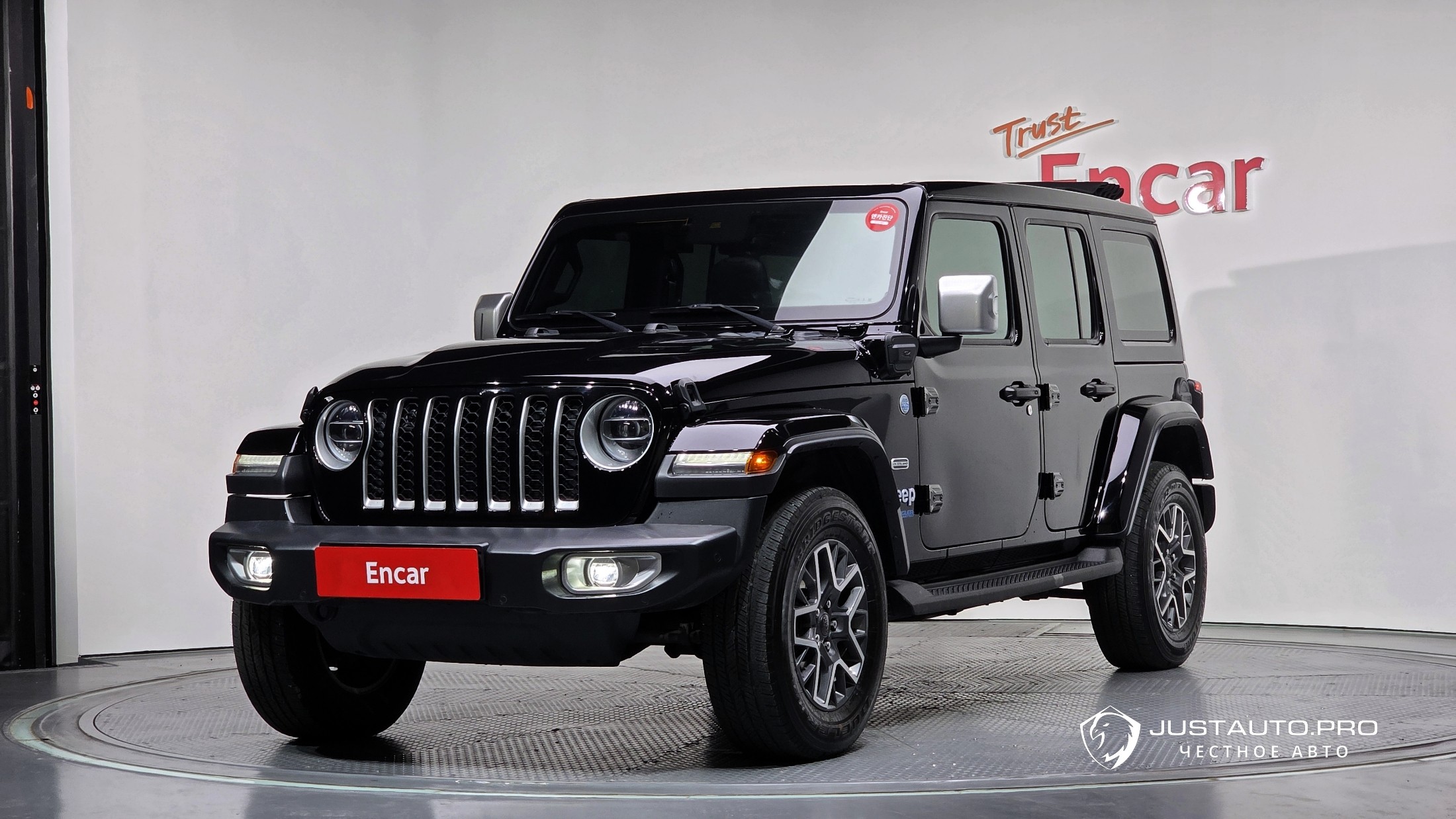 Автомобиль Jeep Wrangler