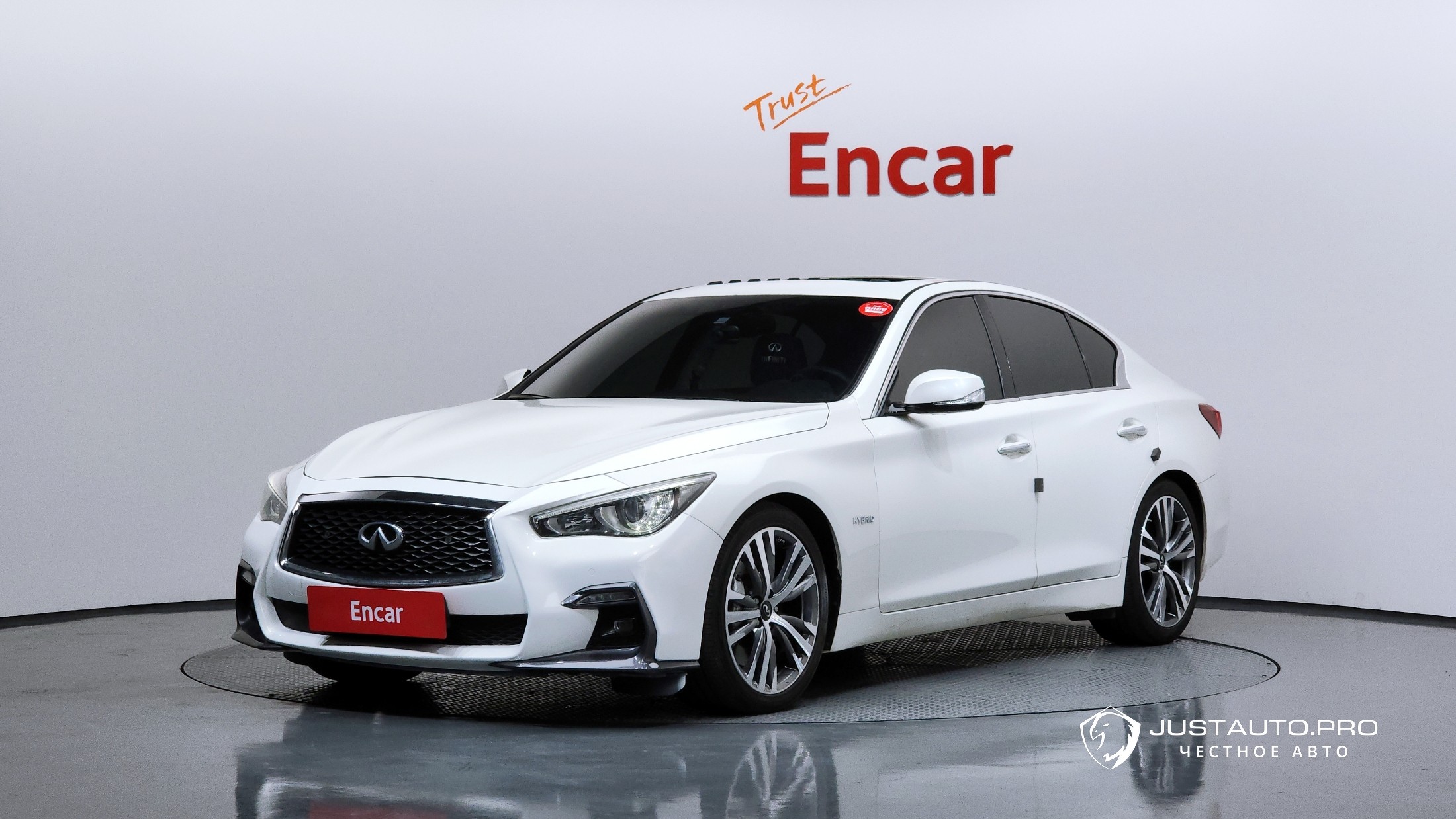 Автомобиль Infiniti Q50