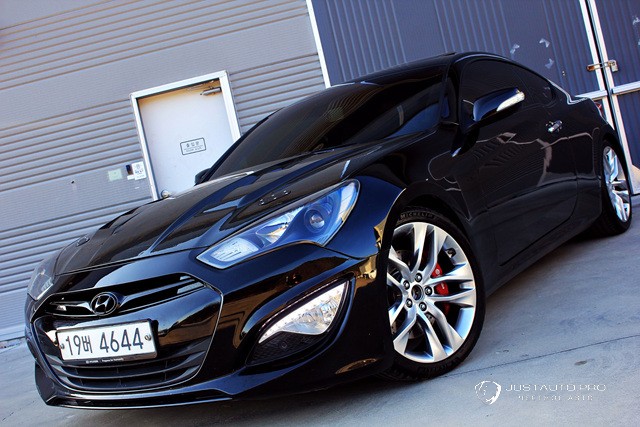 Автомобиль Hyundai Genesis