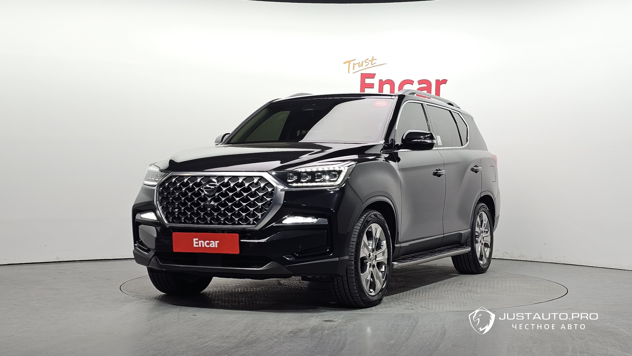 Автомобиль KG_Mobility_Ssangyong Rexton