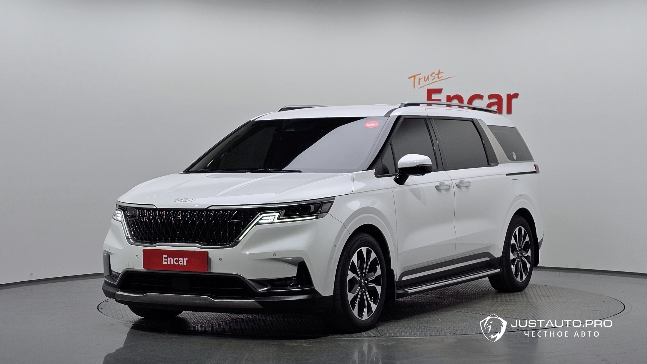 Автомобиль Kia Canival