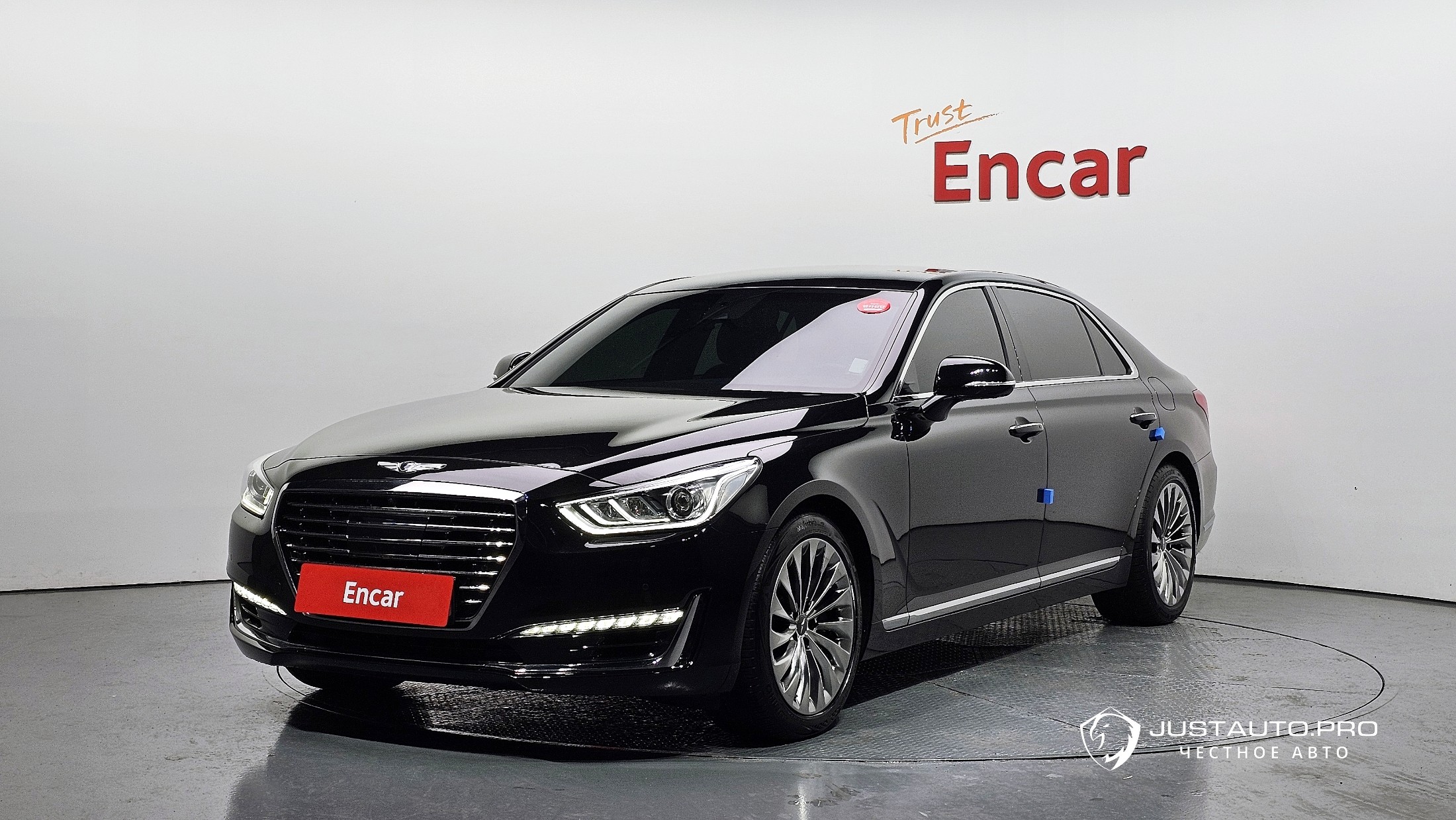 Автомобиль Genesis EQ900