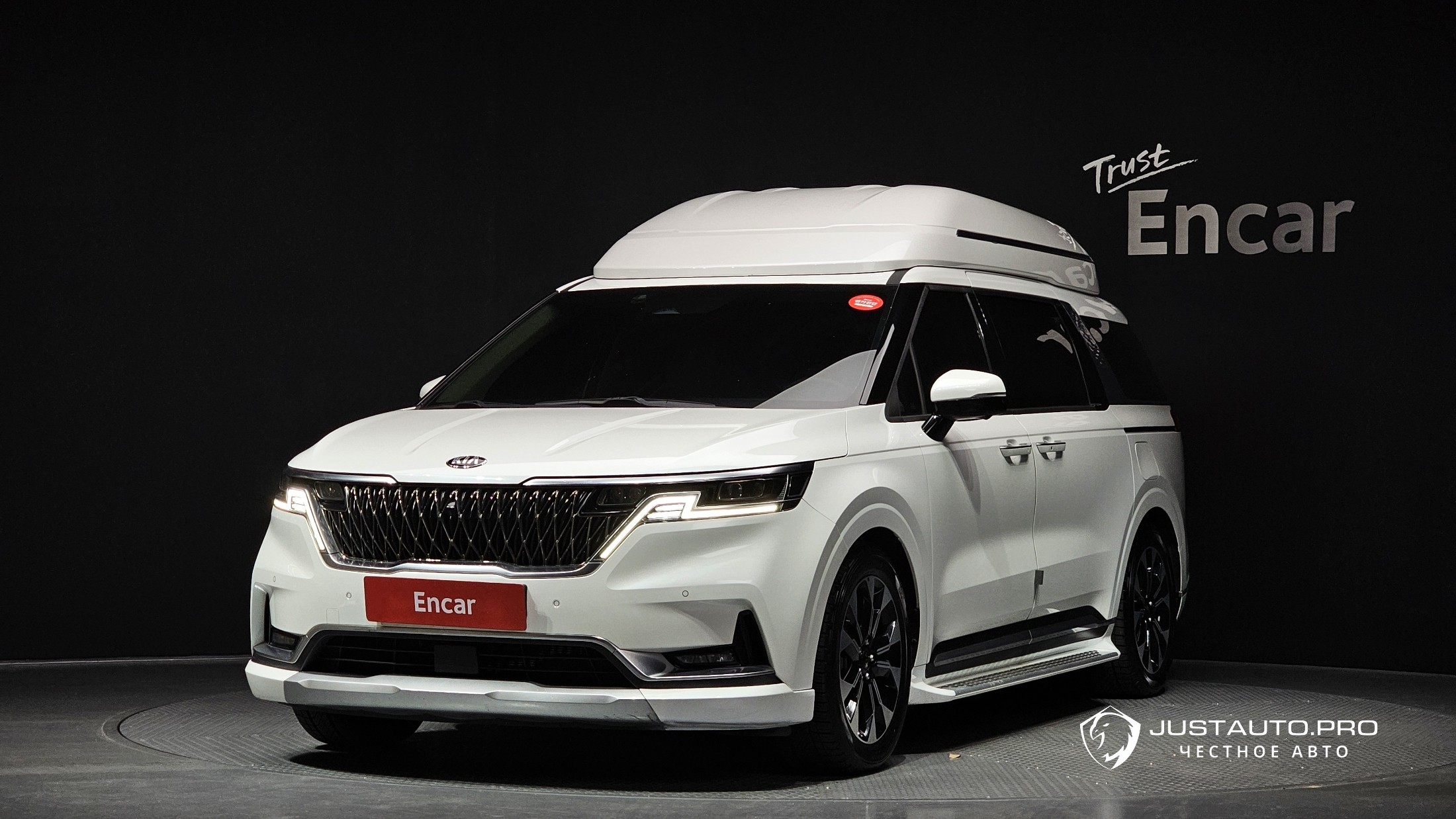 Автомобиль Kia Canival