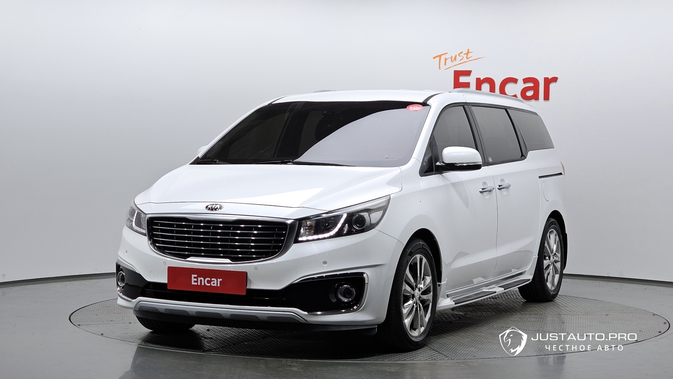 Автомобиль Kia Canival