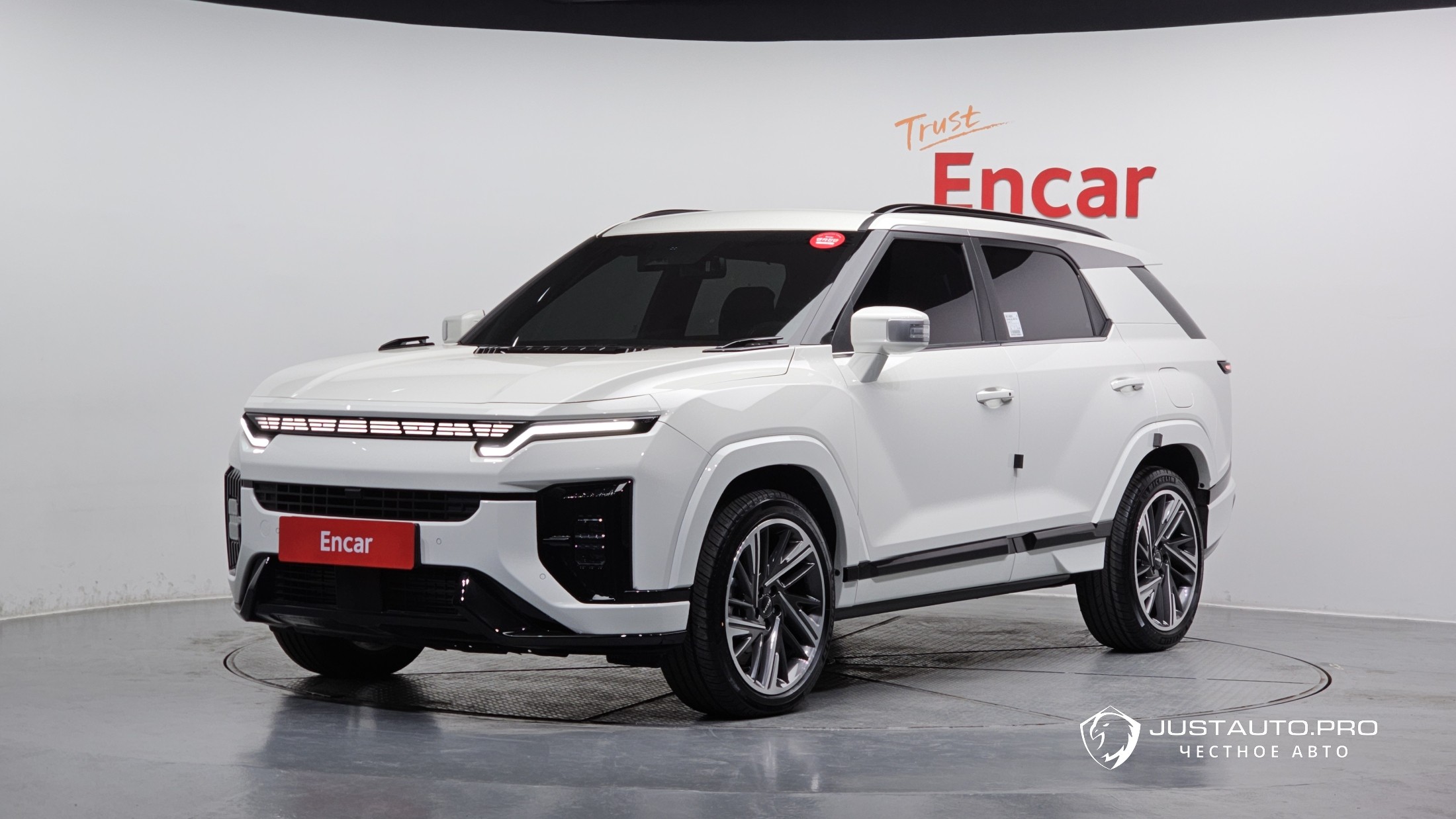 Автомобиль KG_Mobility_Ssangyong Actyon