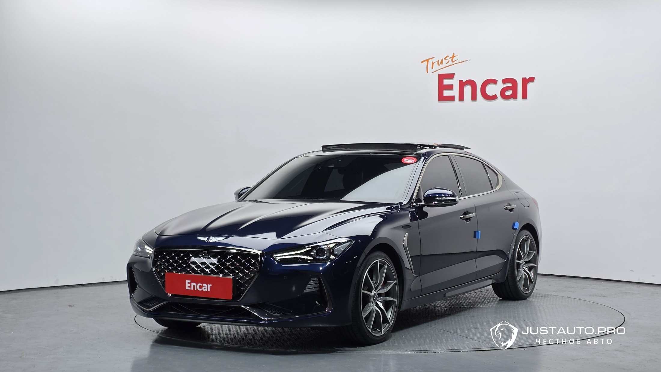 Автомобиль Genesis G70