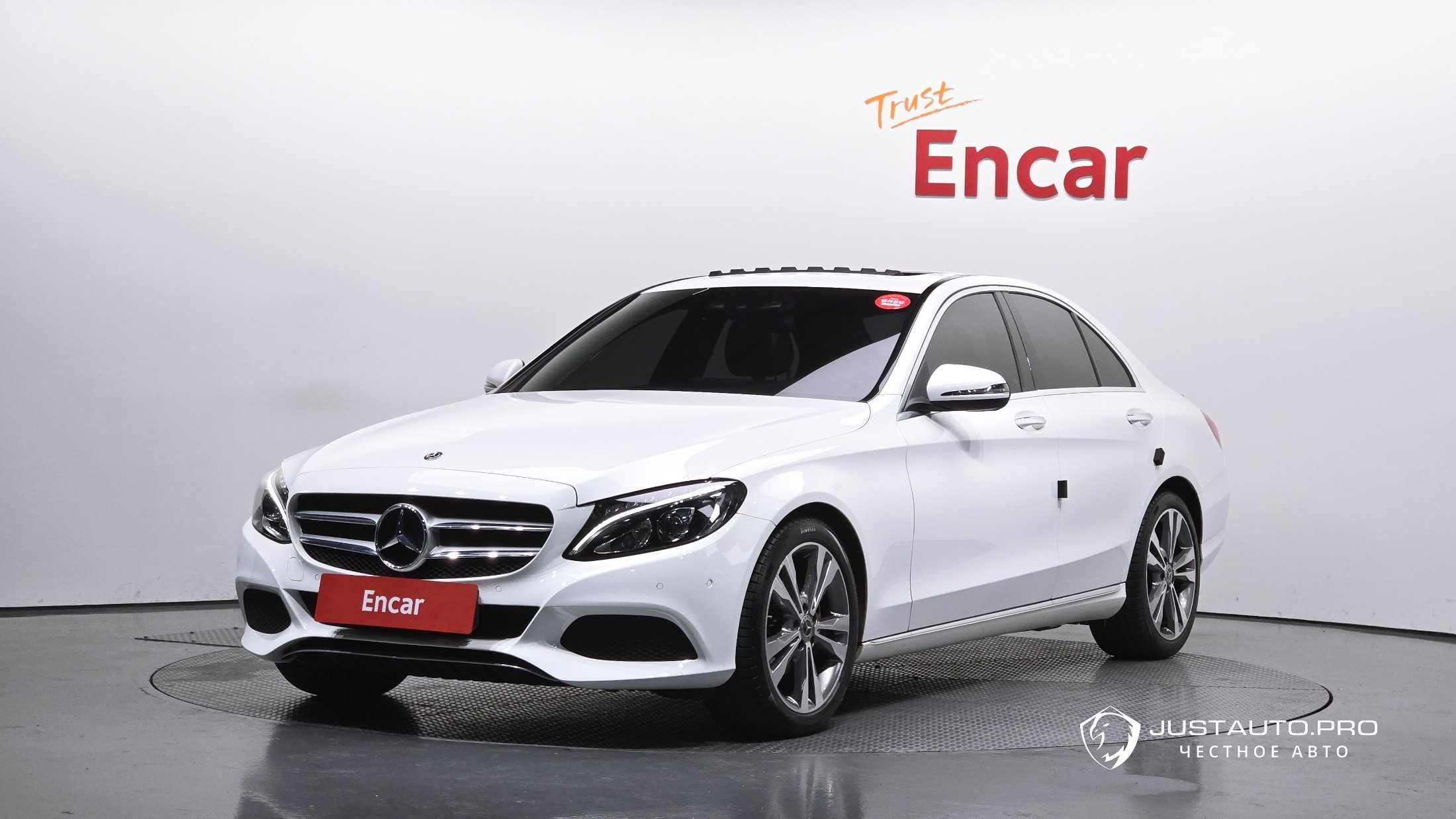 Автомобиль Mercedes-Benz C-Class