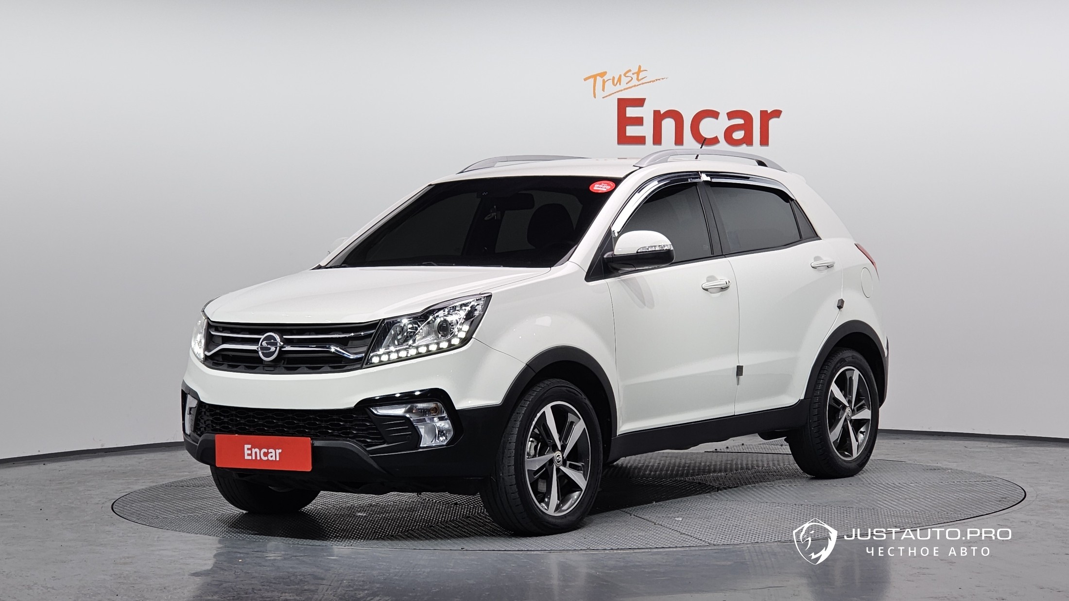 Автомобиль KG_Mobility_Ssangyong KORANDO