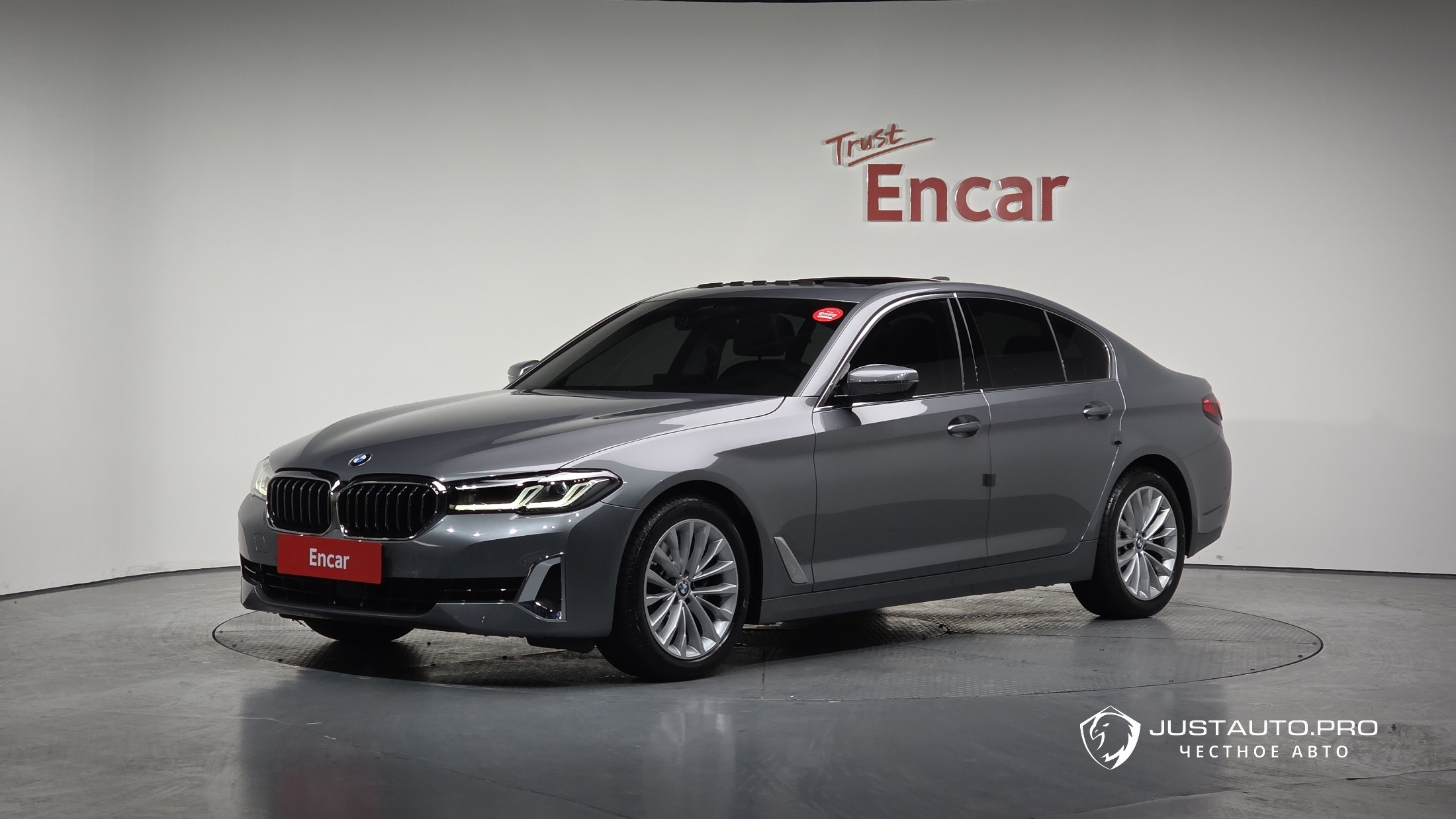 Автомобиль BMW 5-Series
