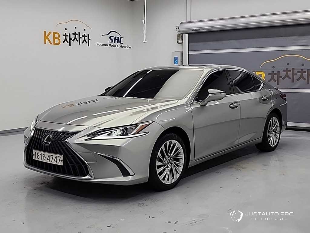 Автомобиль Lexus ES