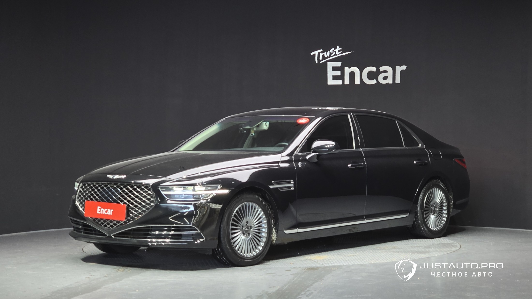 Автомобиль Genesis G90