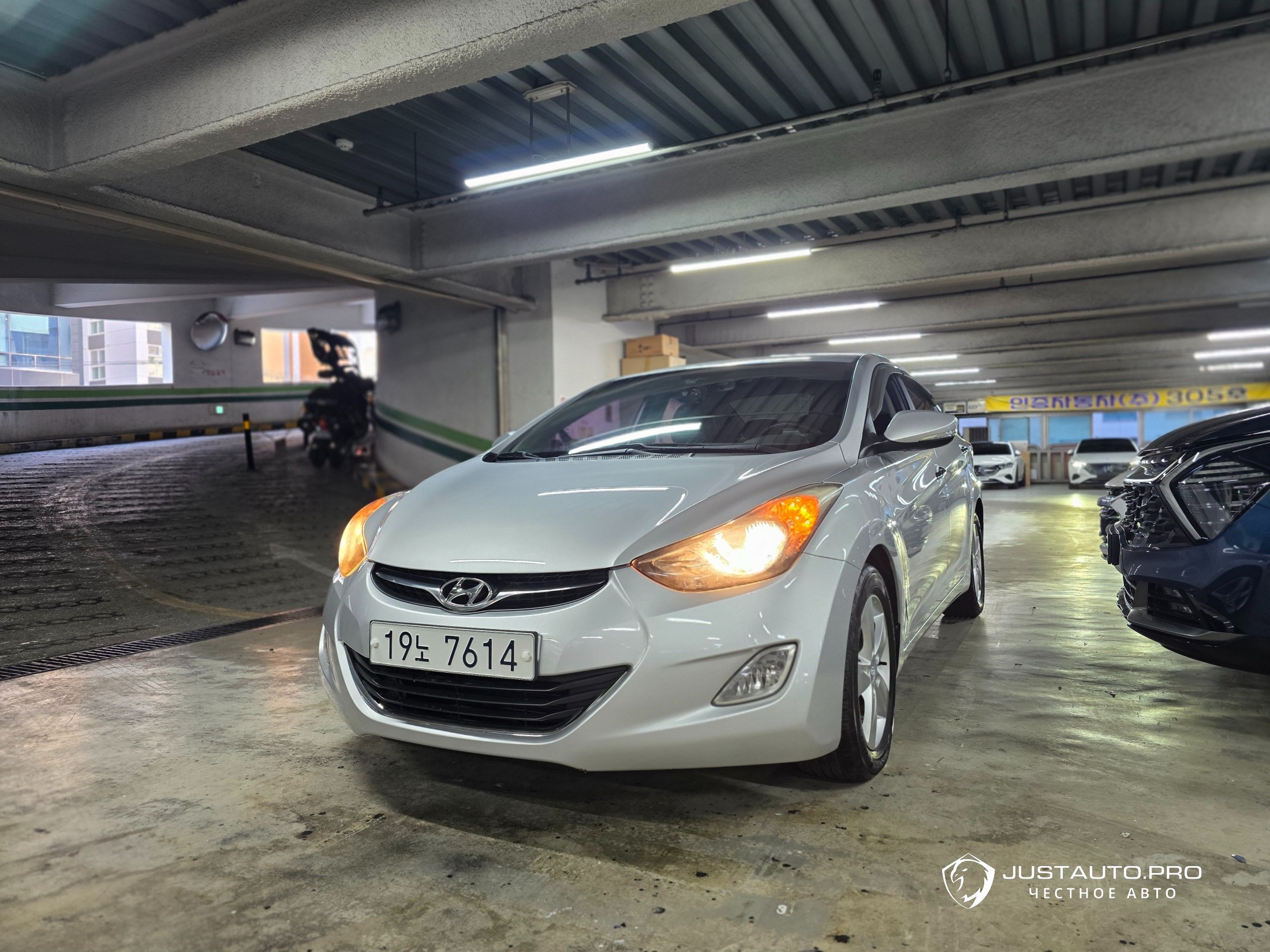 Автомобиль Hyundai AVANTE