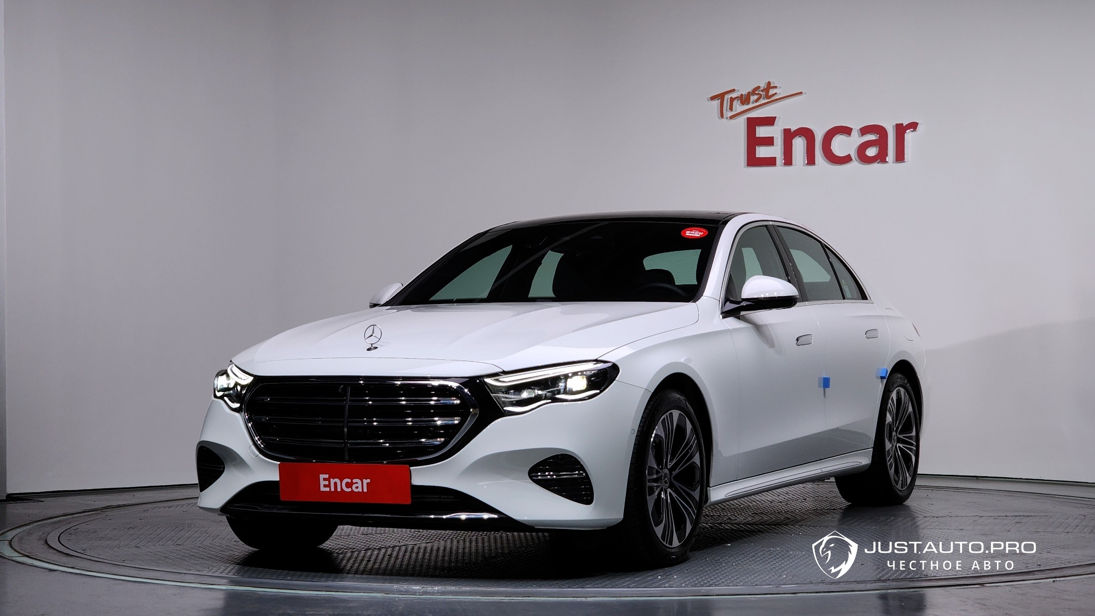 Автомобиль Mercedes-Benz E-Class