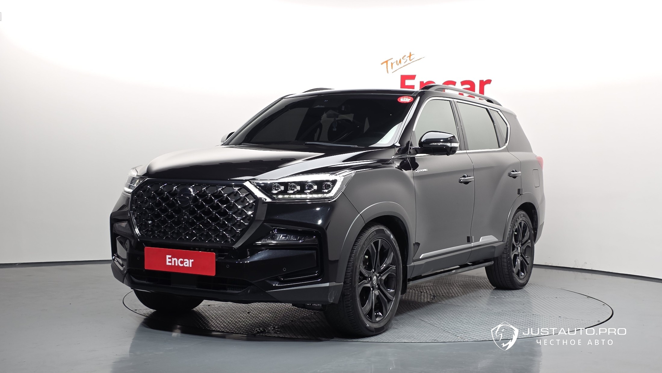 Автомобиль KG_Mobility_Ssangyong Rexton