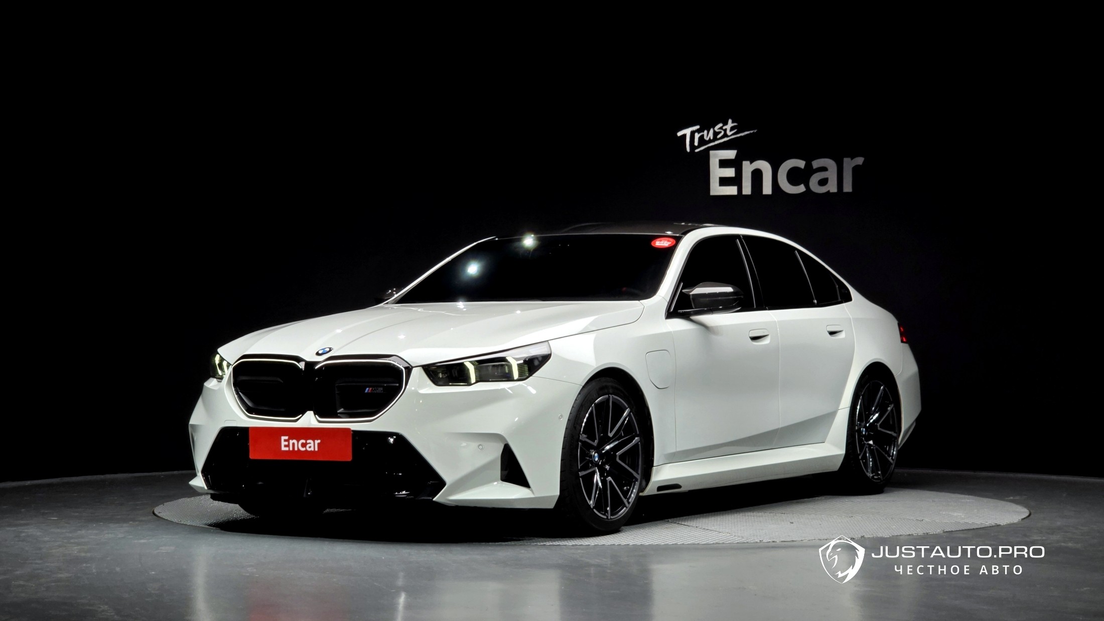 Автомобиль BMW M5