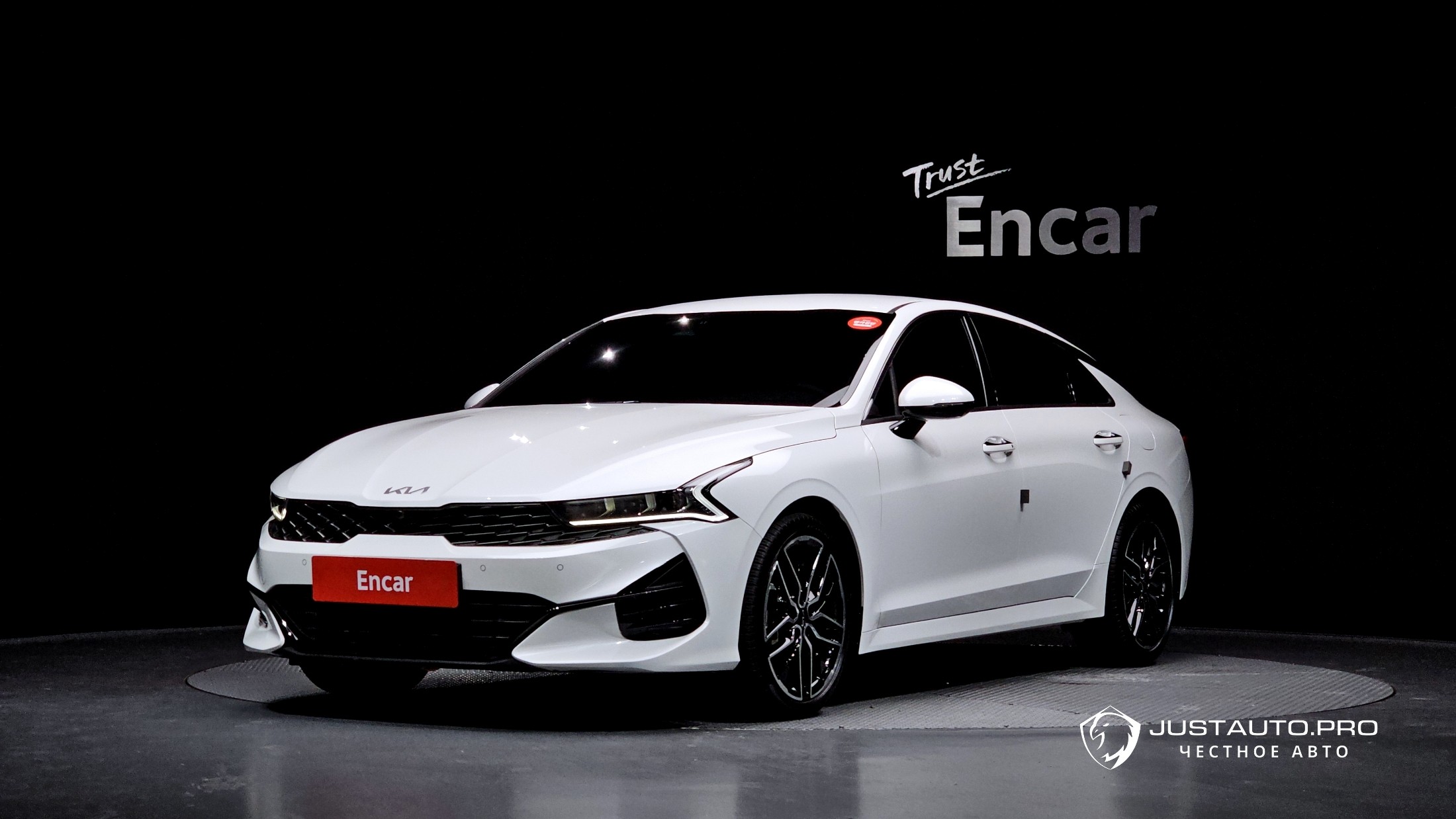 Автомобиль Kia K5