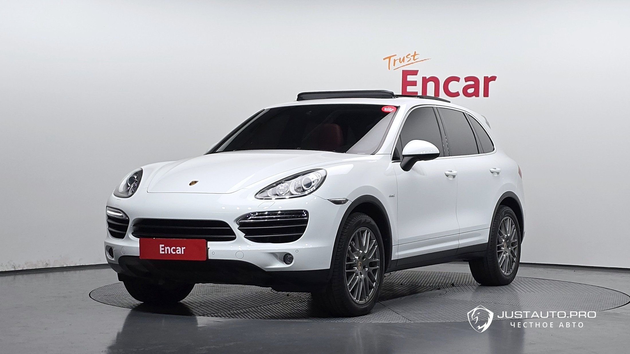 Автомобиль Porsche Cayenne