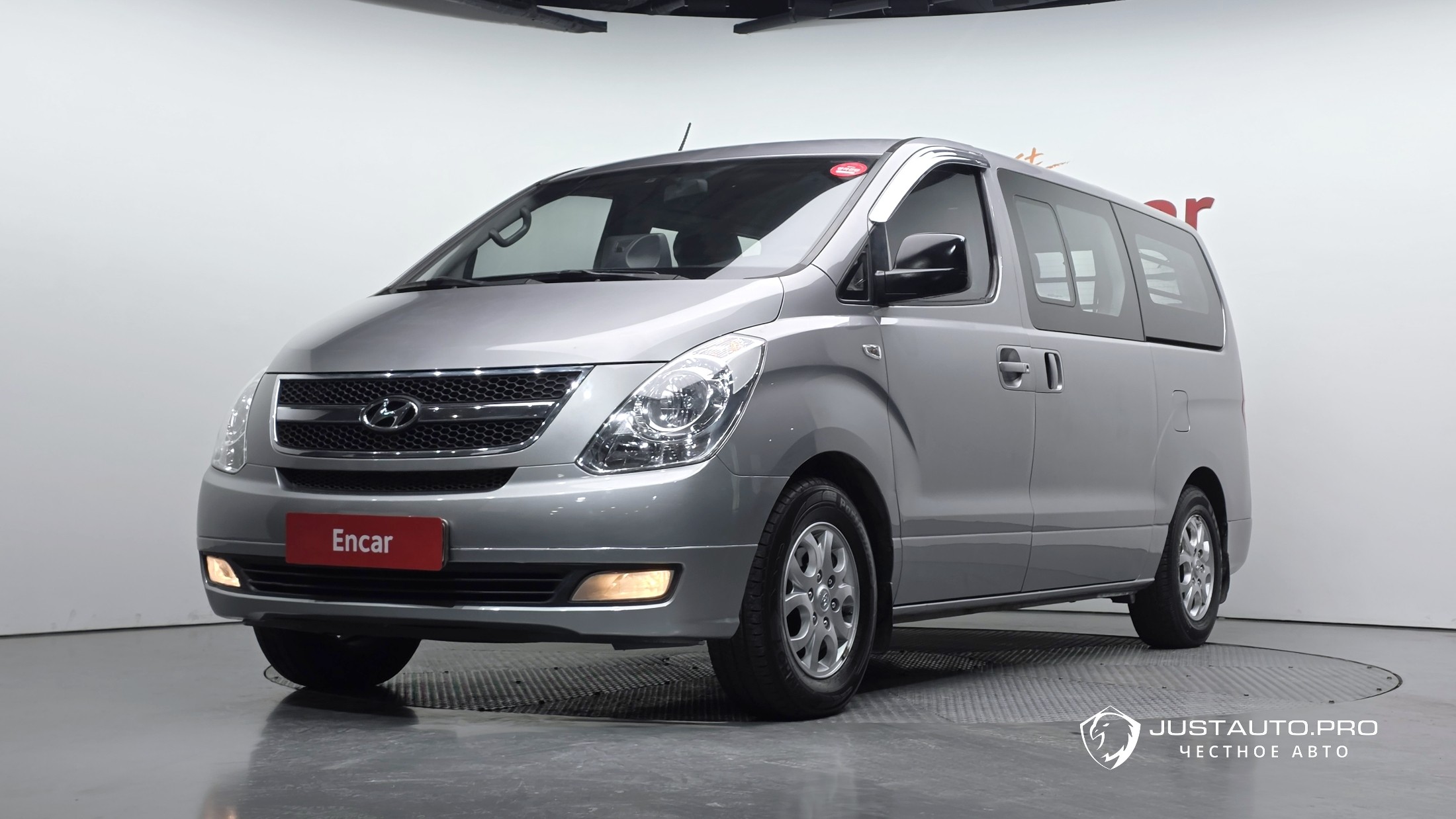Автомобиль Hyundai Starex