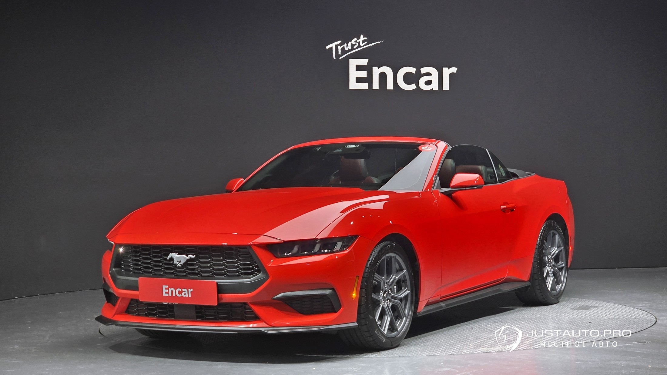 Автомобиль Ford Mustang