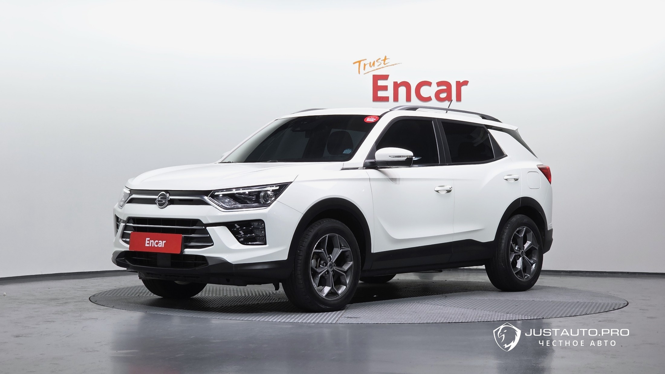 Автомобиль KG_Mobility_Ssangyong KORANDO