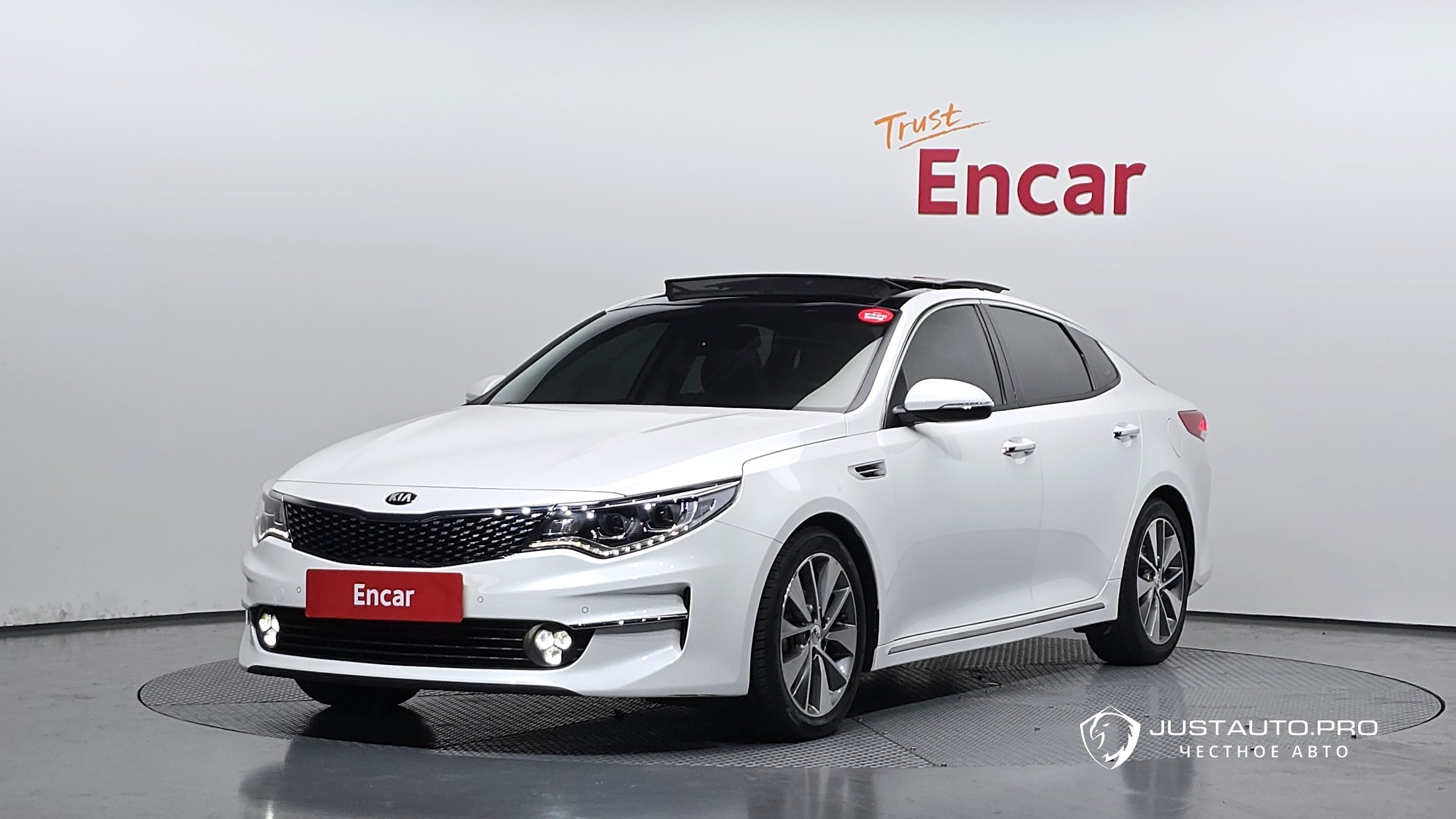 Автомобиль Kia K5