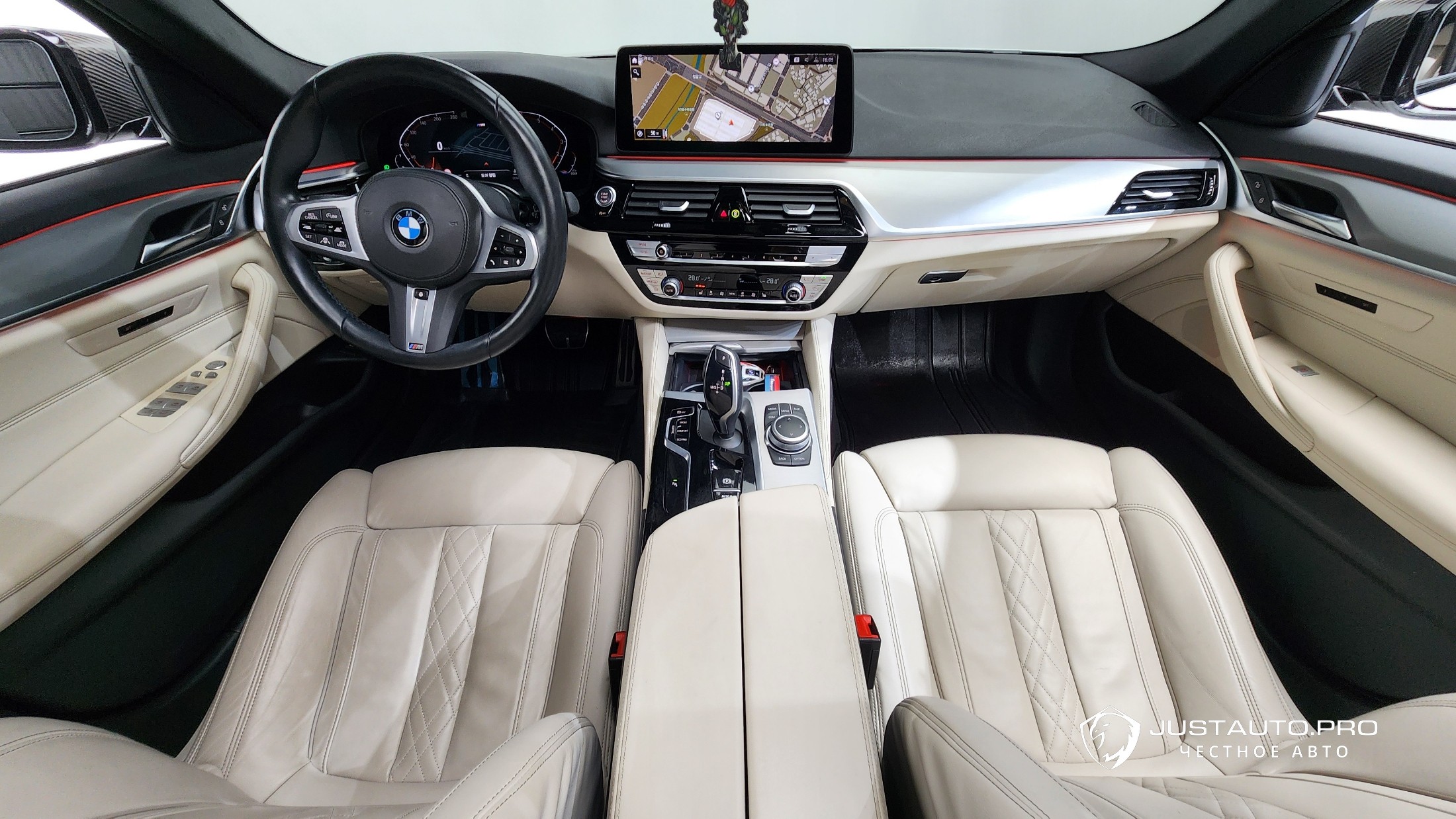 Автомобиль BMW 5-Series