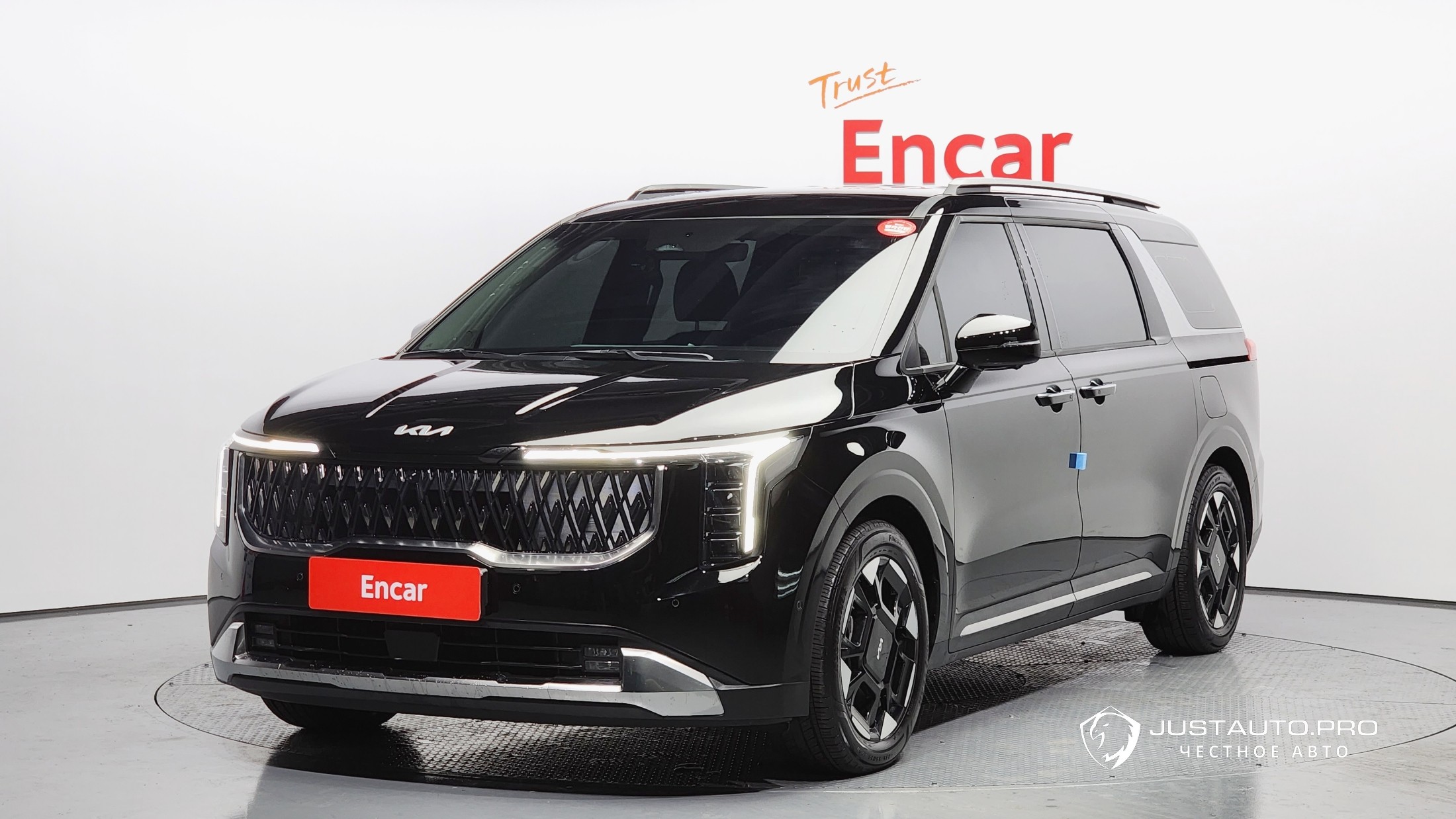 Автомобиль Kia Canival