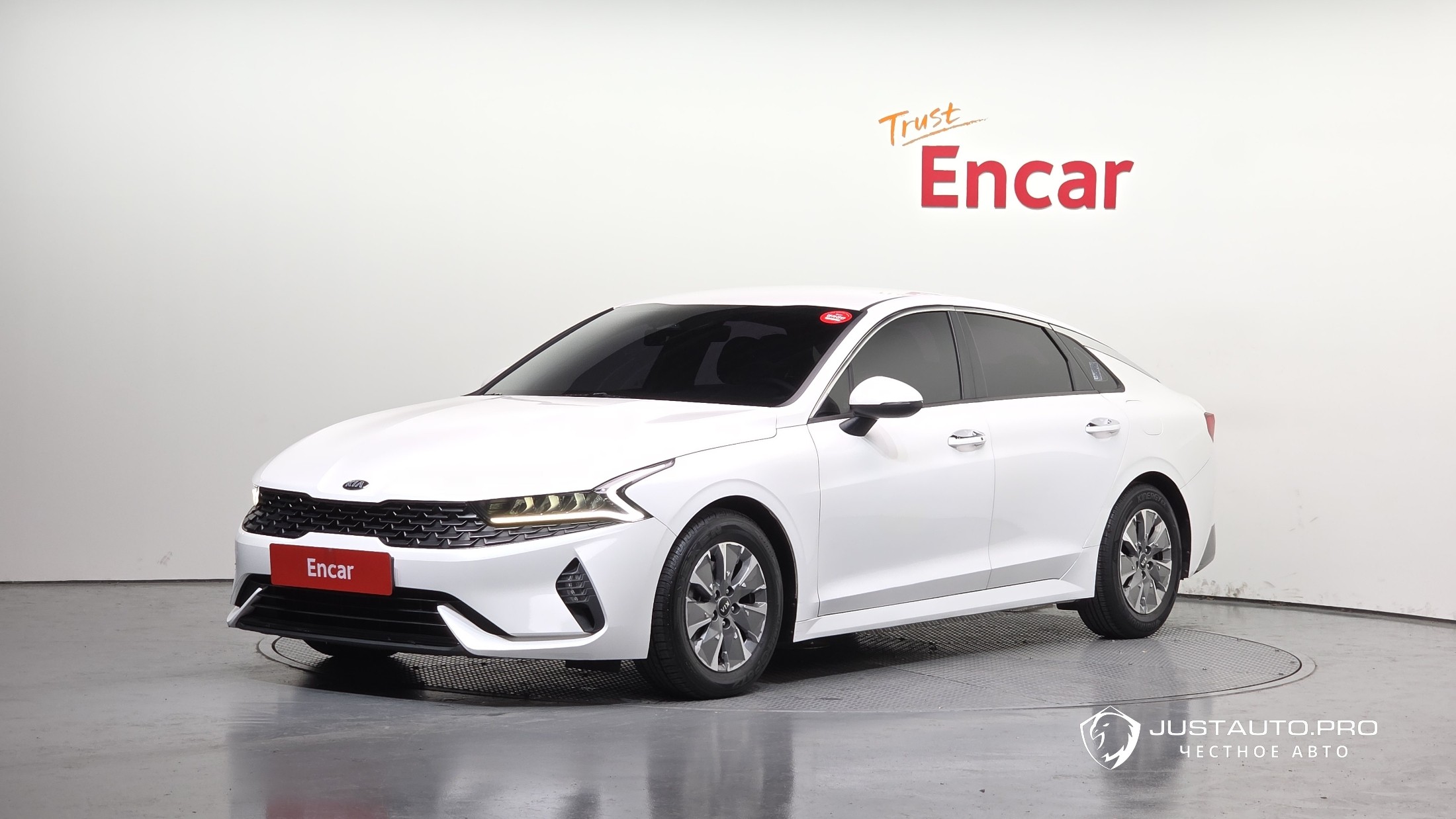 Автомобиль Kia K5